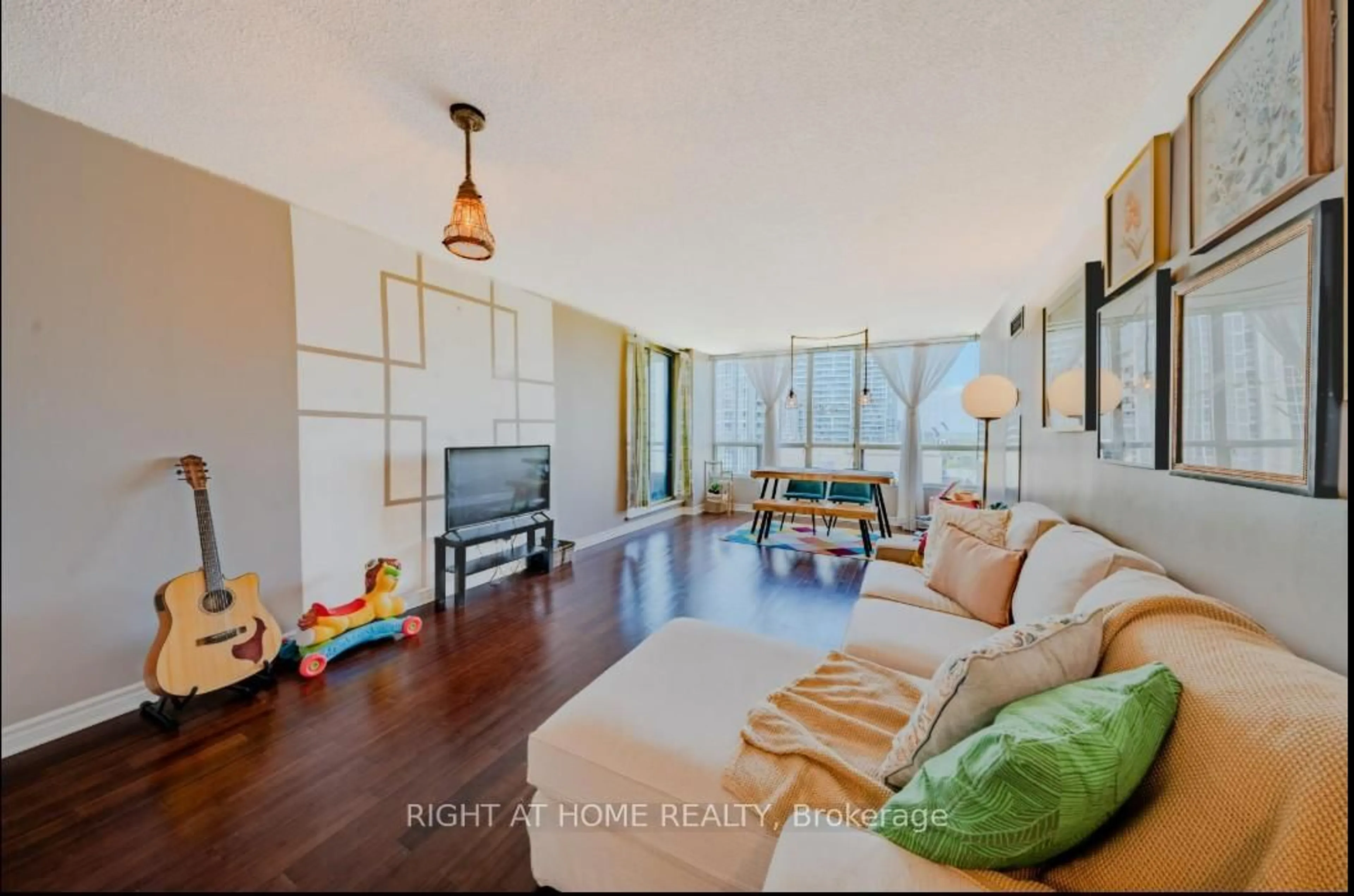 Living room with furniture, wood/laminate floor for 5765 Yonge St #PH504, Toronto Ontario M2M 4H9