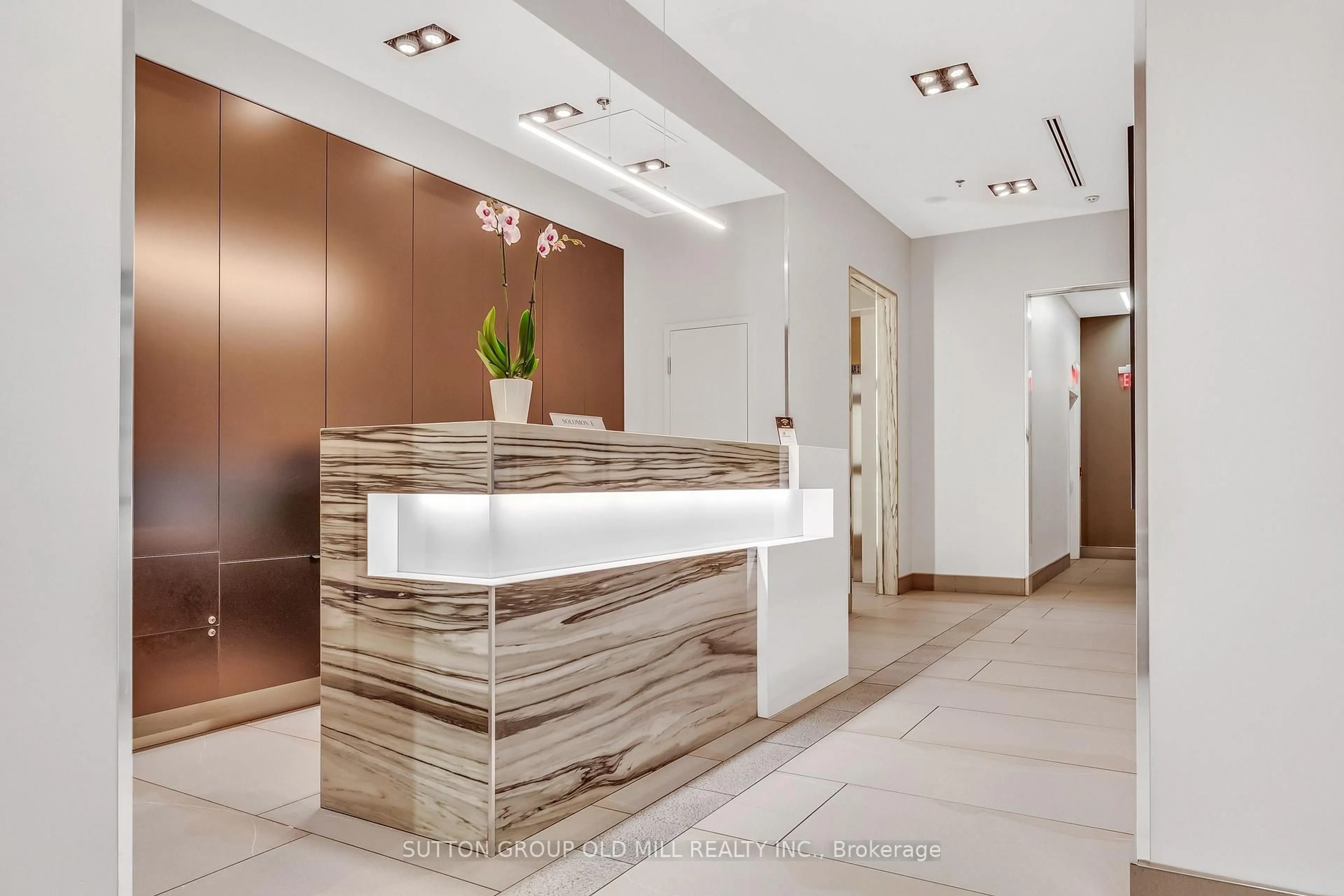 Lobby for 400 Wellington St #807, Toronto Ontario M5J 2N7