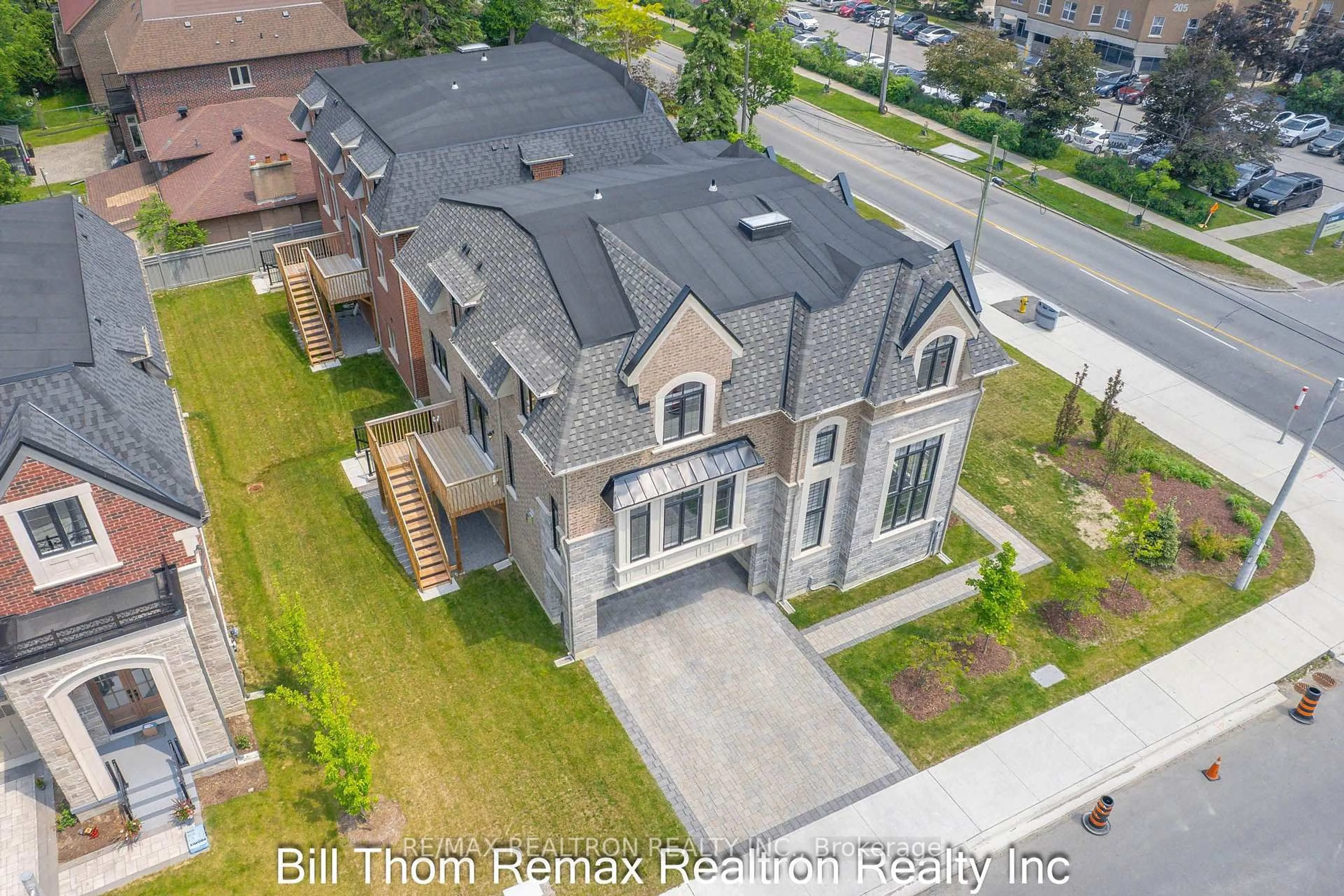 A pic from outside/outdoor area/front of a property/back of a property/a pic from drone, unknown for 168 Cummer Ave, Toronto Ontario M2M 2E7