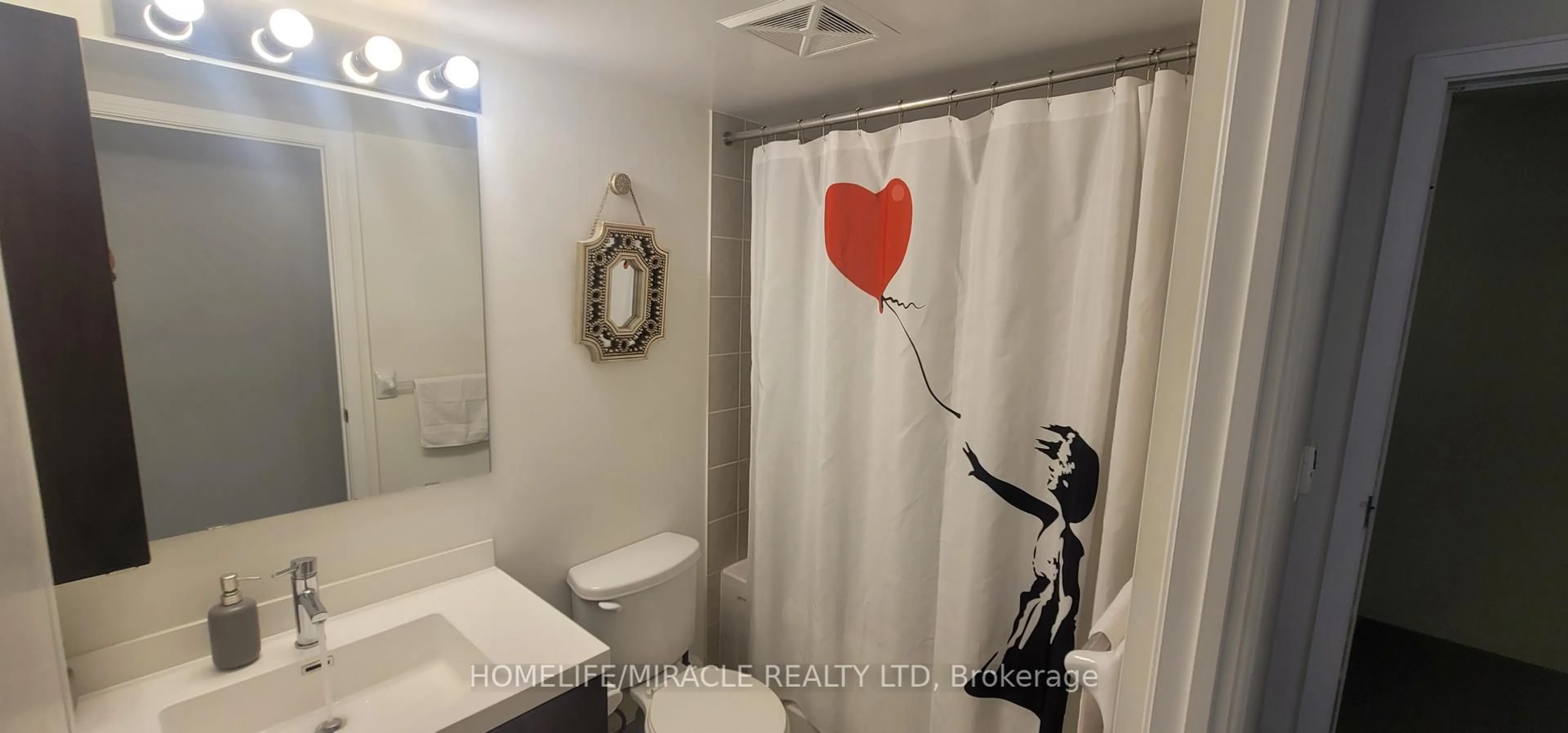 Standard bathroom, unknown for 352 Front St #414, Toronto Ontario M5V 0K3