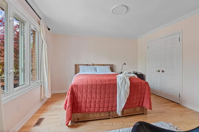 Additional property image - 4 Saddletree Dr