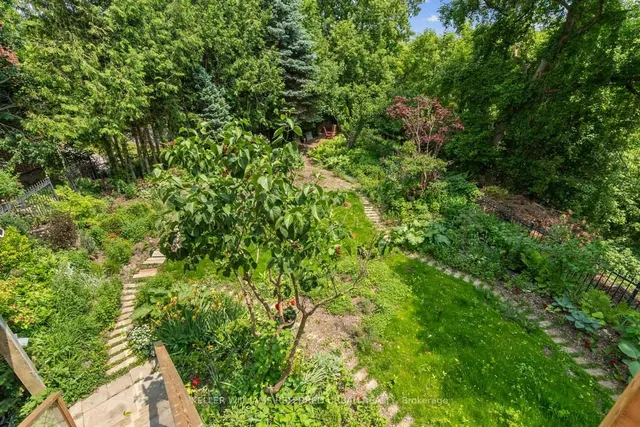 Property image - 4 Saddletree Dr