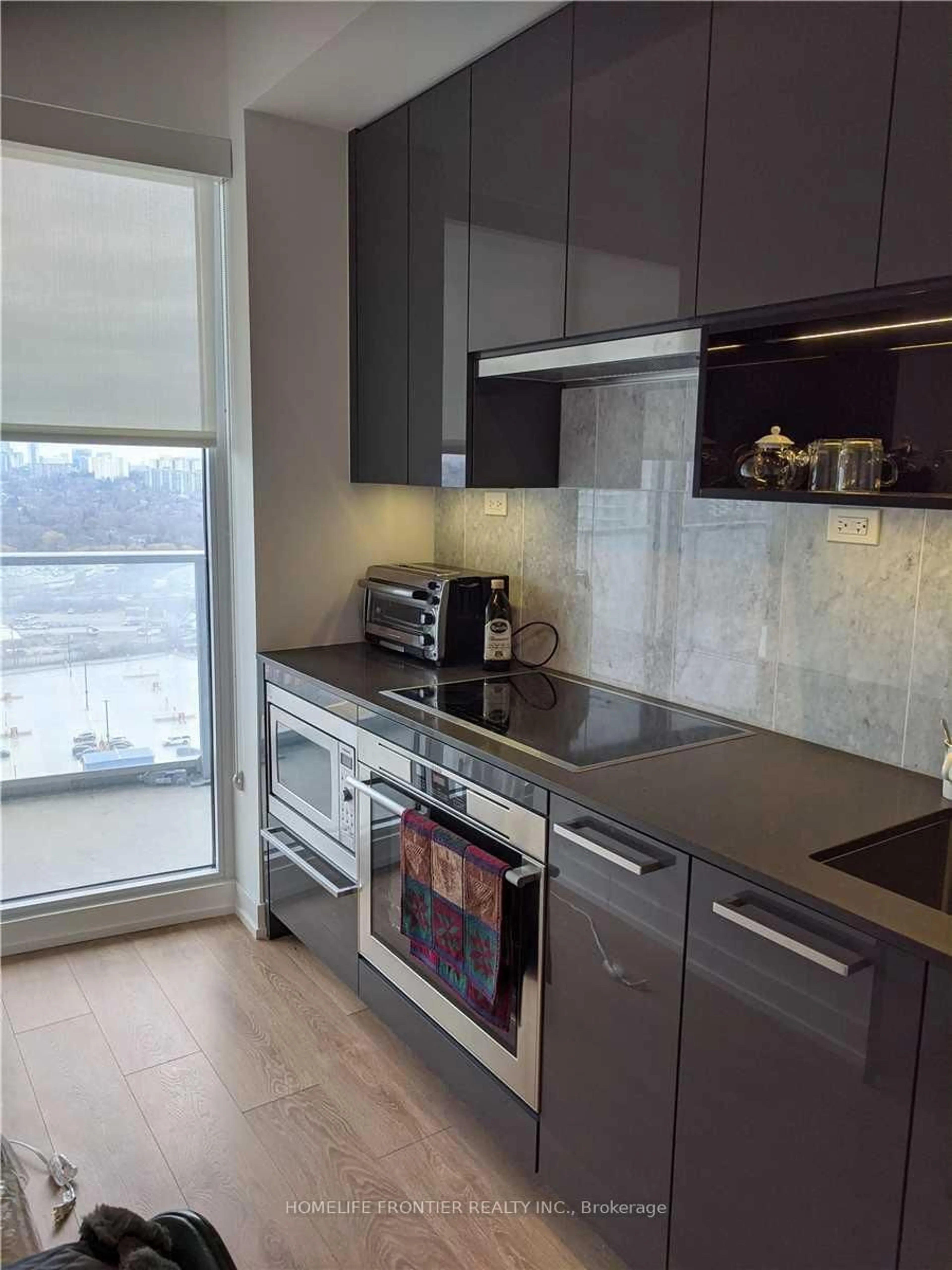 Standard kitchen, unknown for 117 McMahon Dr #2001, Toronto Ontario M2K 0E4