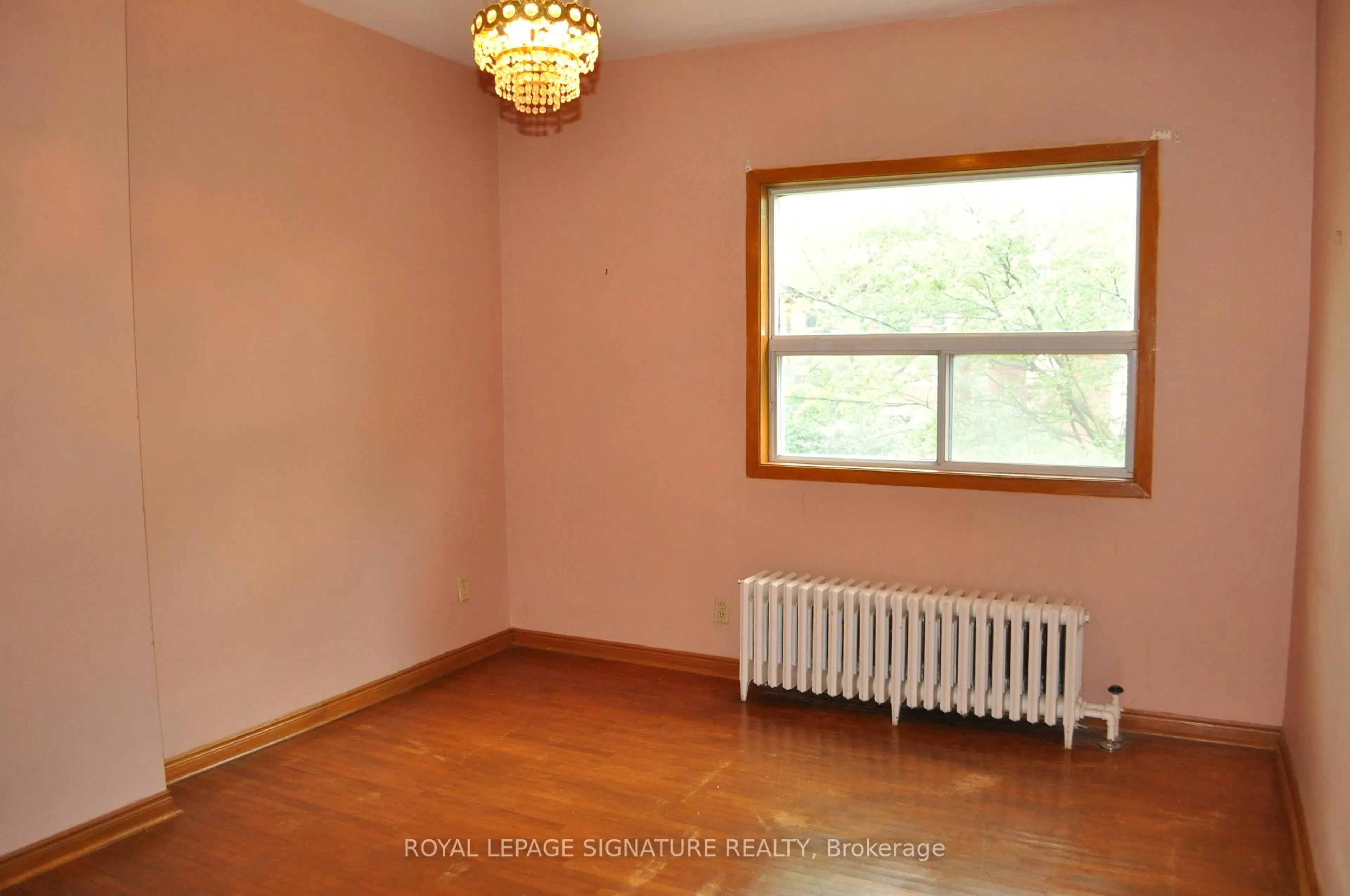 A pic of a room for 131 Dovercourt Rd, Toronto Ontario M6J 3C5