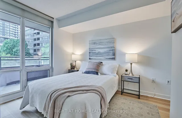 Additional image 10 of 4K Spadina Ave Unit 323