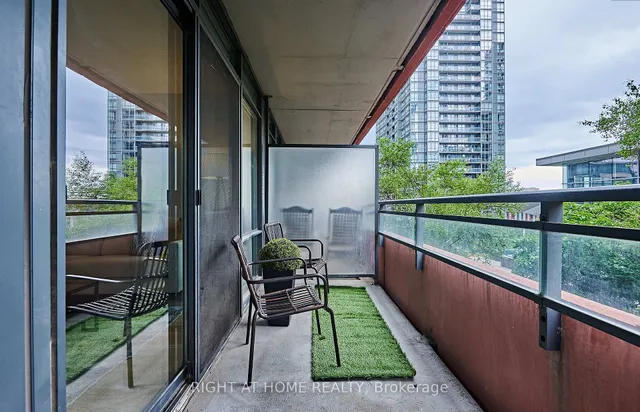 Additional image 15 of 4K Spadina Ave Unit 323