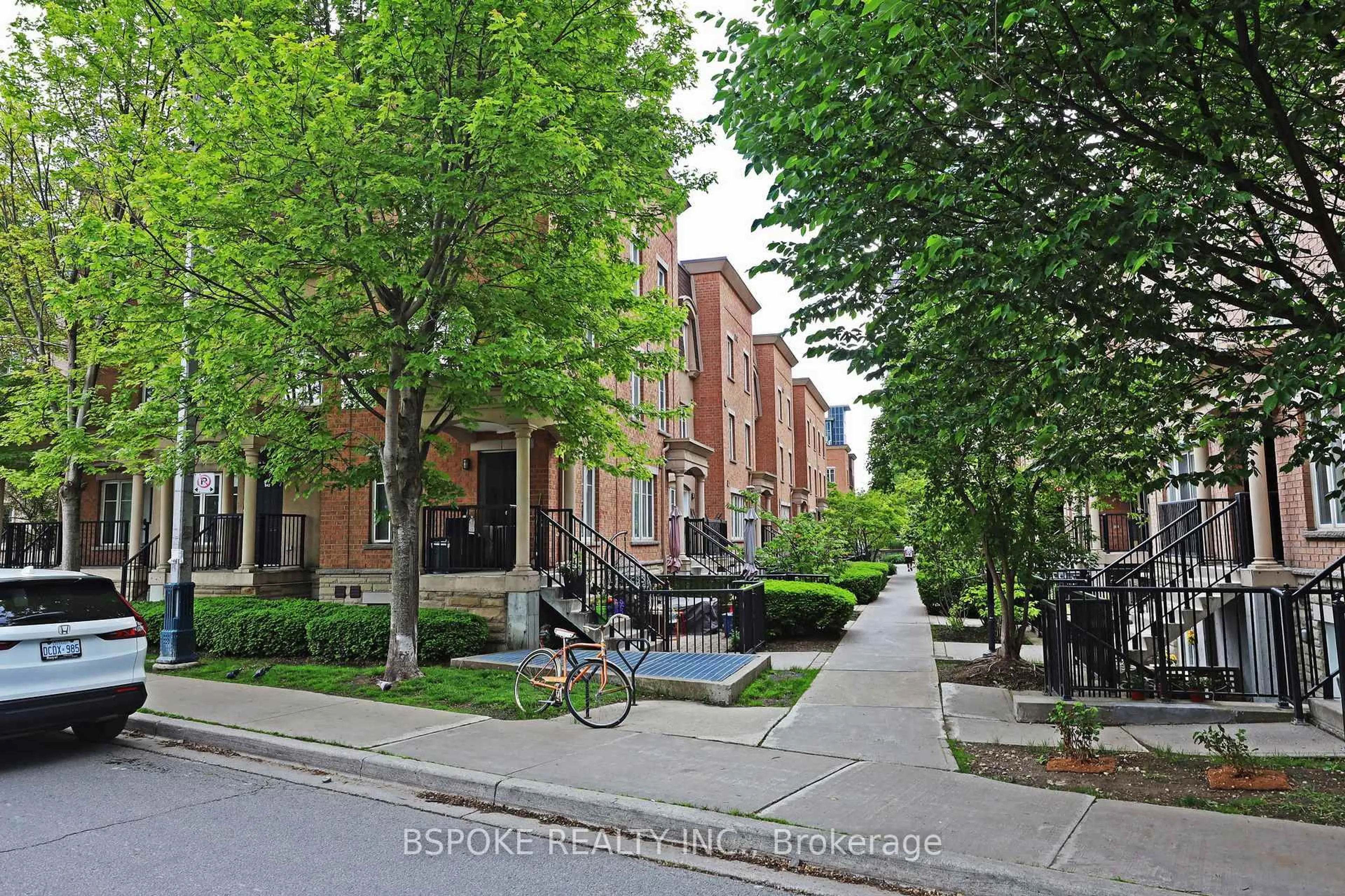 Patio, street for 46 Western Battery Rd #834, Toronto Ontario M6K 3P1
