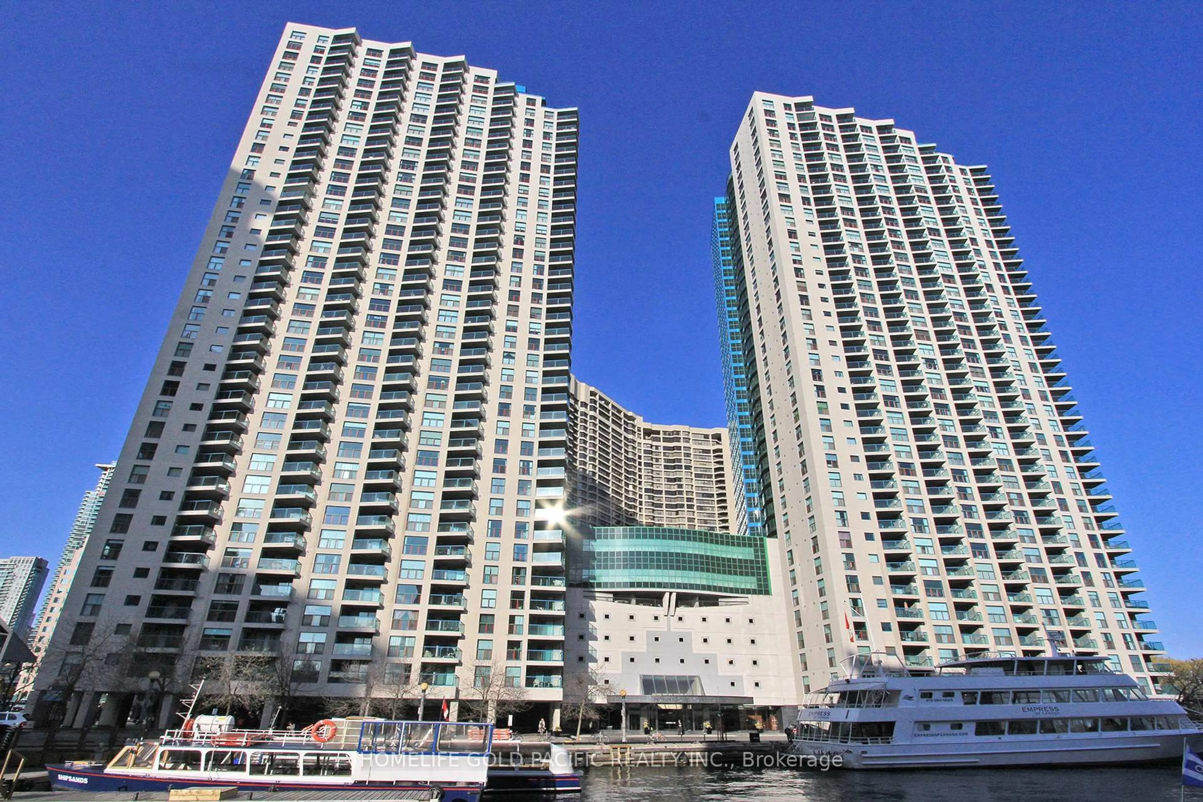 Unknown for 77 Harbour Sq #3702, Toronto Ontario M5J 2S2