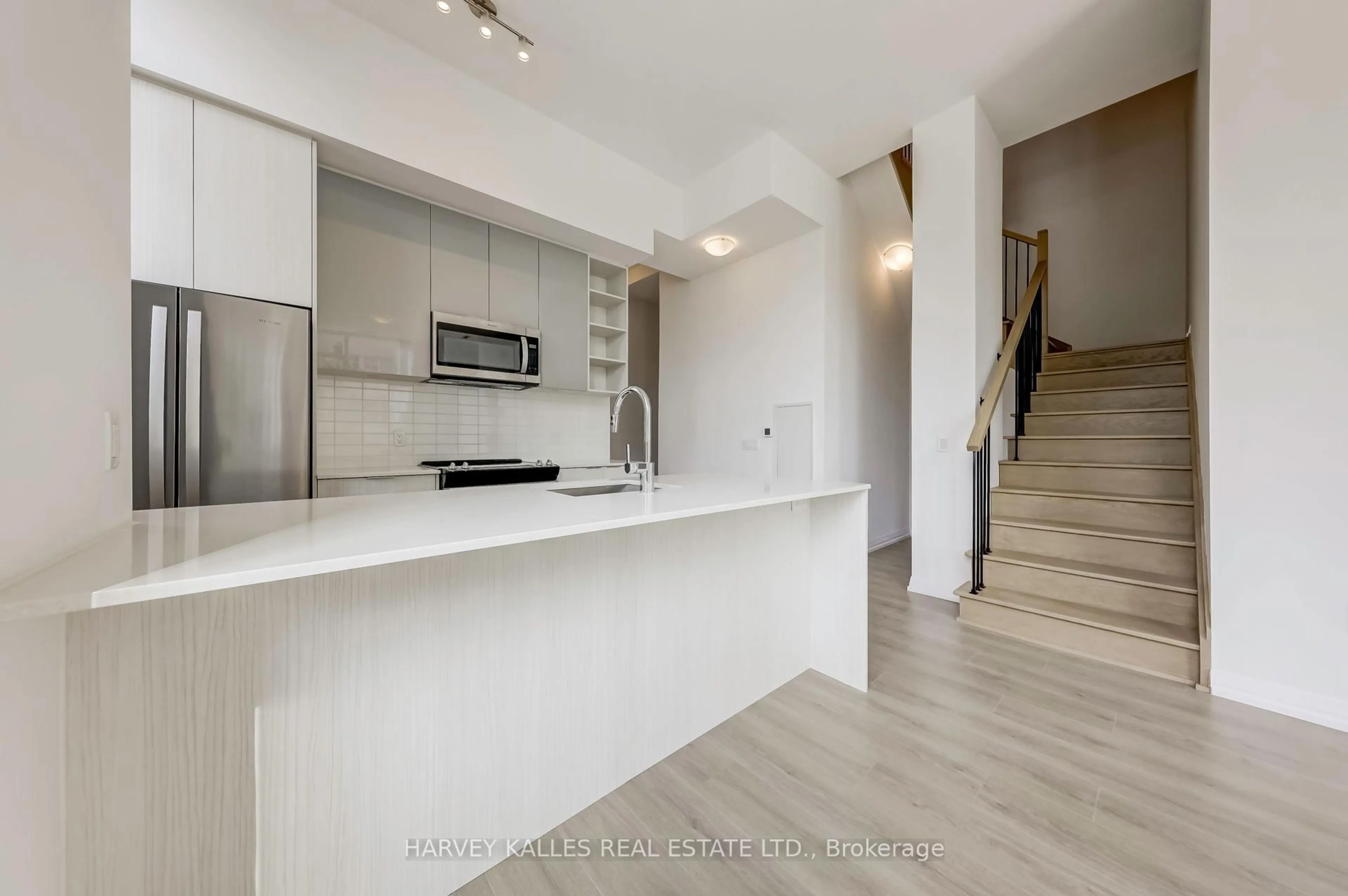 Open concept kitchen, unknown for 25 Holly St #107, Toronto Ontario M4S 0E3