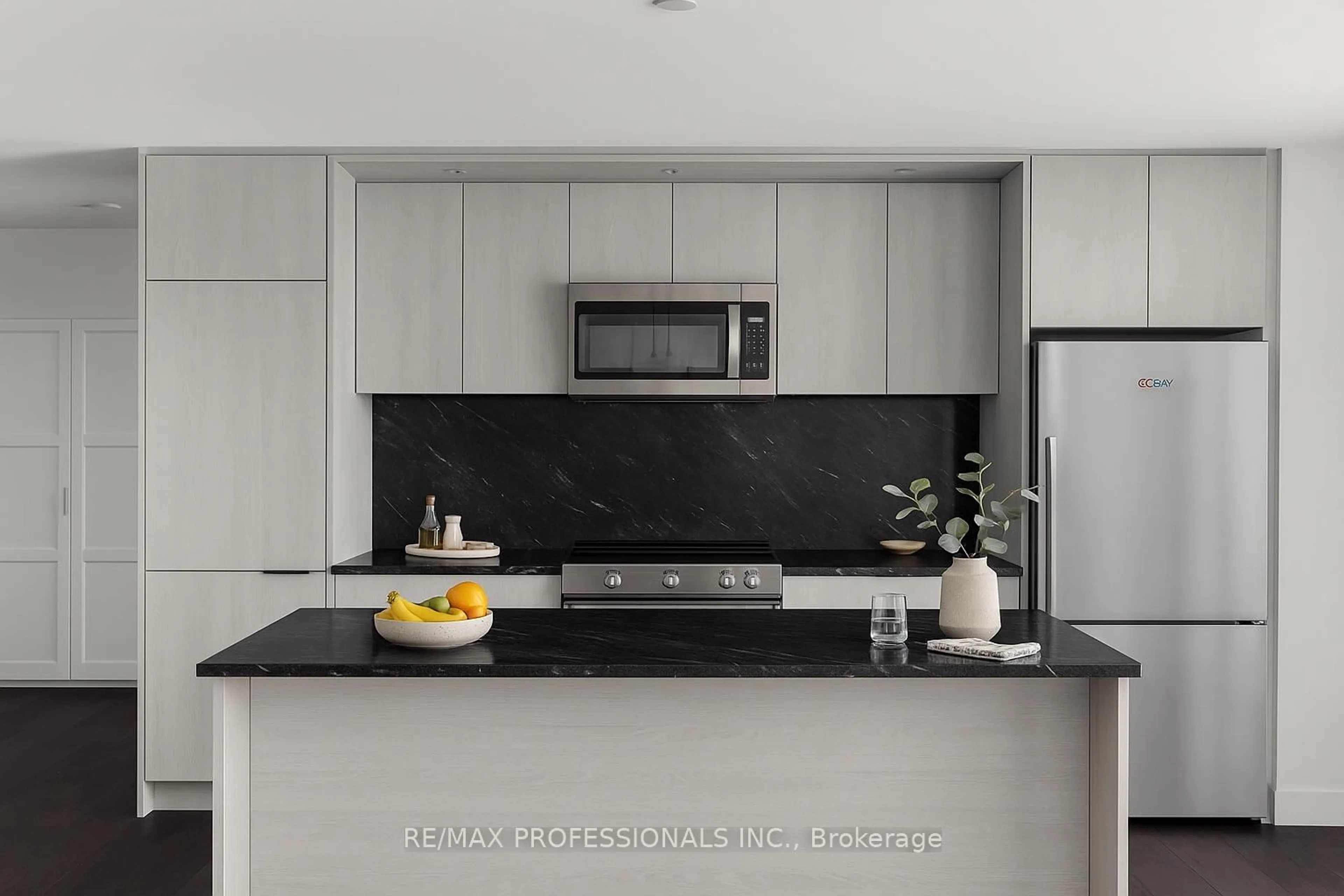 Standard kitchen, unknown for 30 Inn On The Park Dr #320, Toronto Ontario M3C 0P7