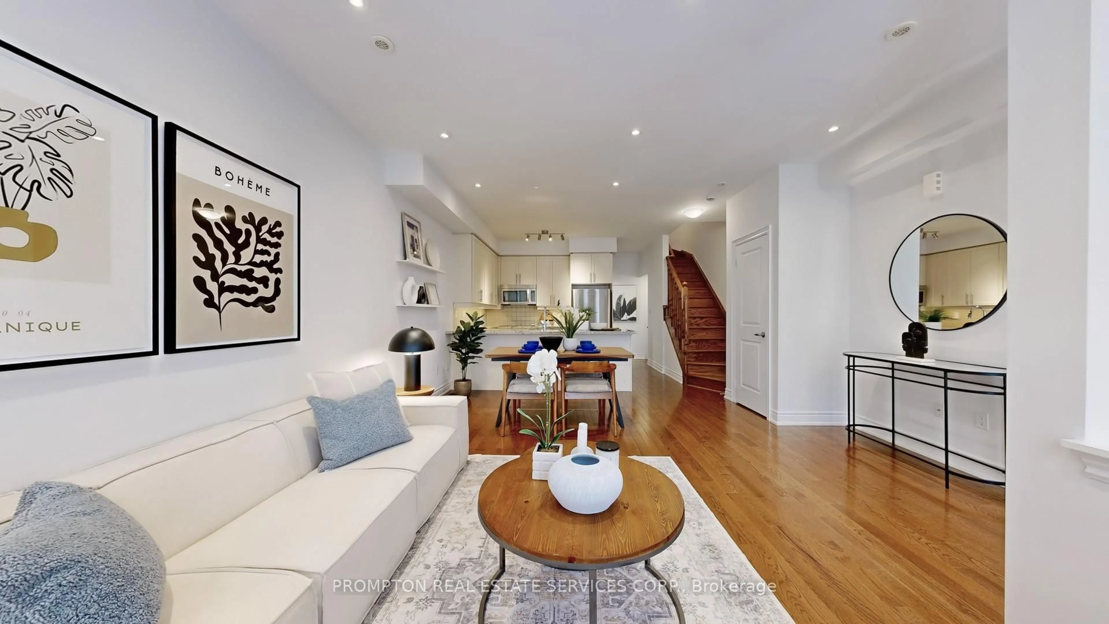 Living room with furniture, wood/laminate floor for 30 Hargrave Lane #5, Toronto Ontario M4N 0A4