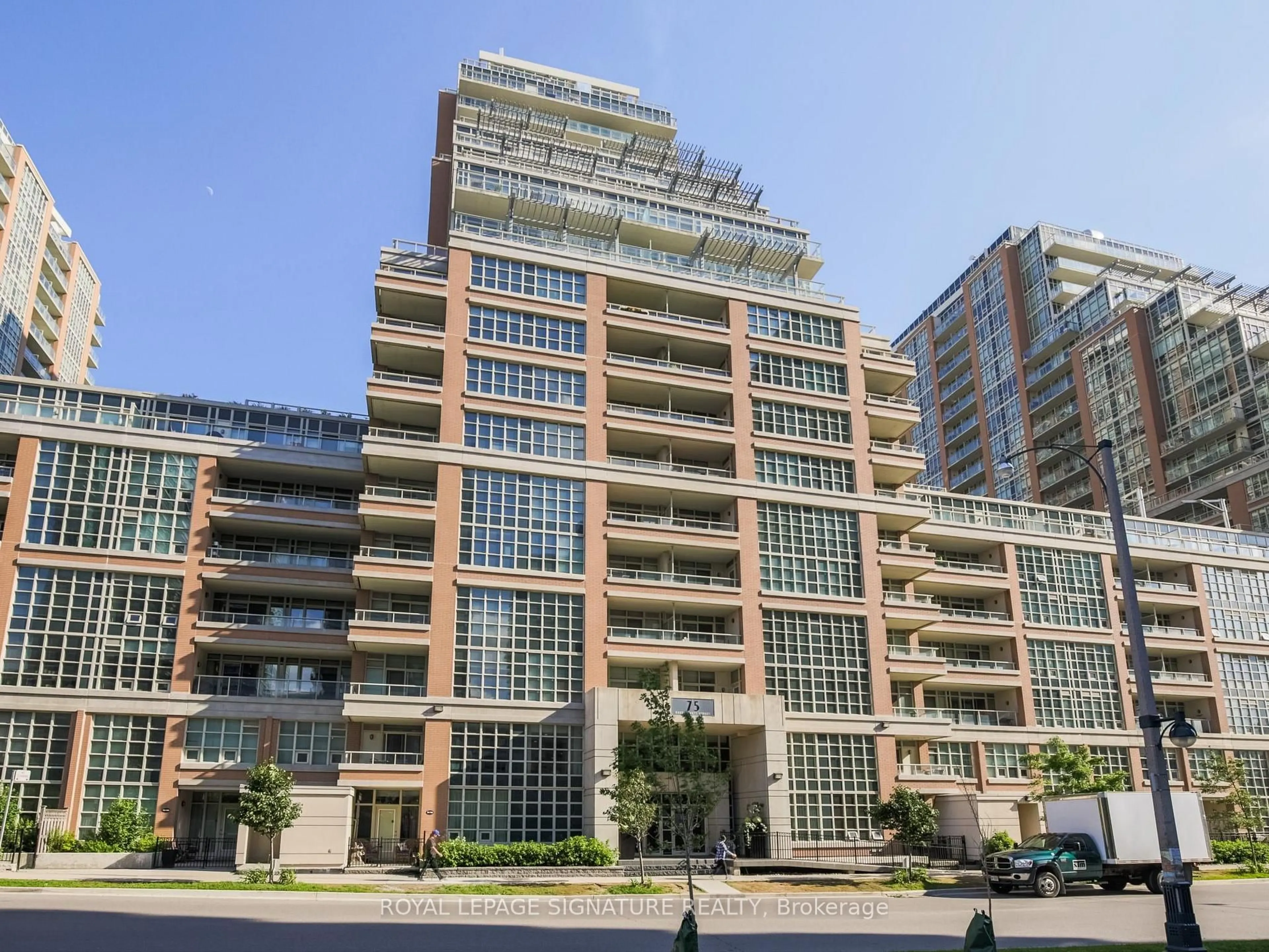 Indoor foyer for 75 East Liberty St #1616, Toronto Ontario M6K 3R3