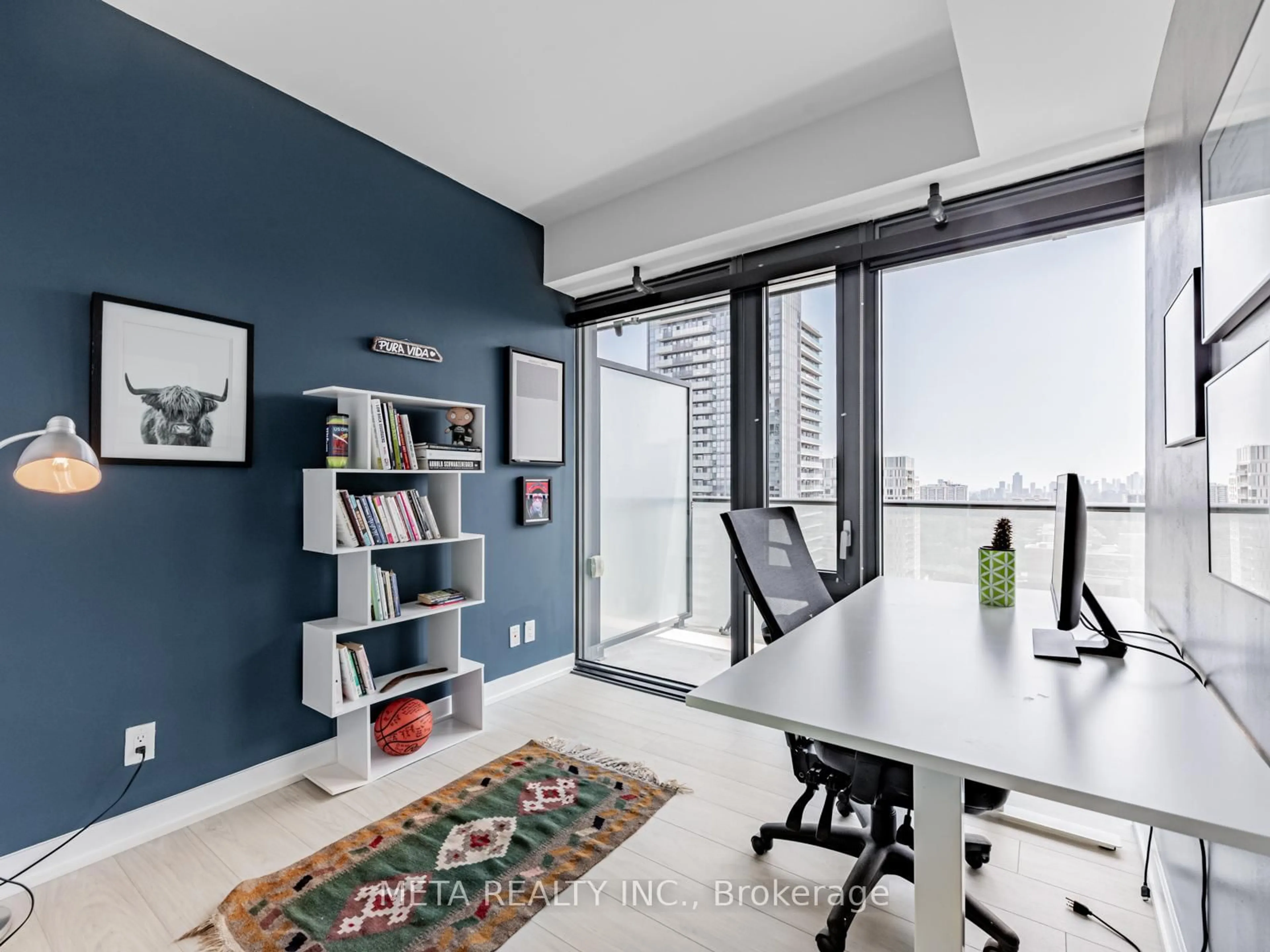 A pic of a room for 161 Roehampton Ave #2210, Toronto Ontario M4P 0C8