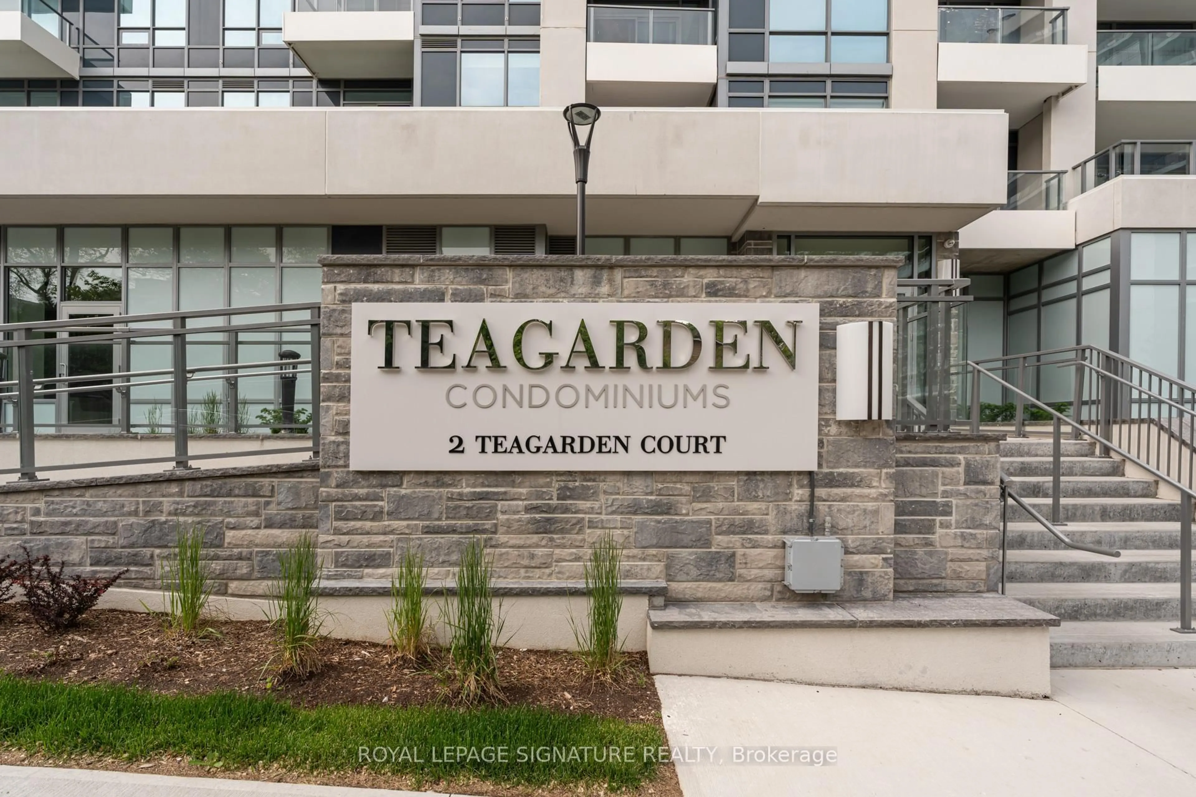 Indoor foyer for 2 Teagarden Crt #1402, Toronto Ontario M2N 0L6