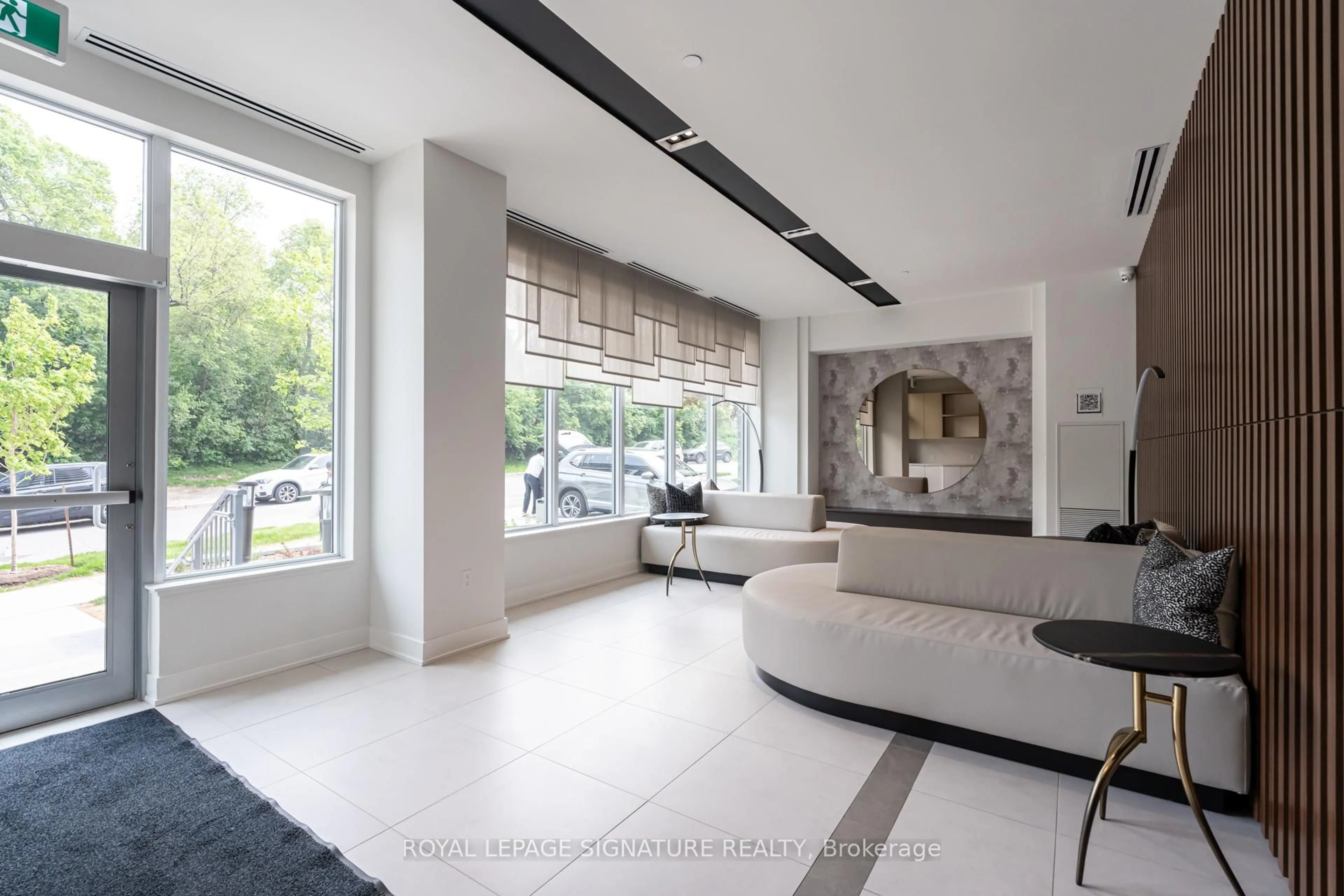 Indoor foyer for 2 Teagarden Crt #1402, Toronto Ontario M2N 0L6