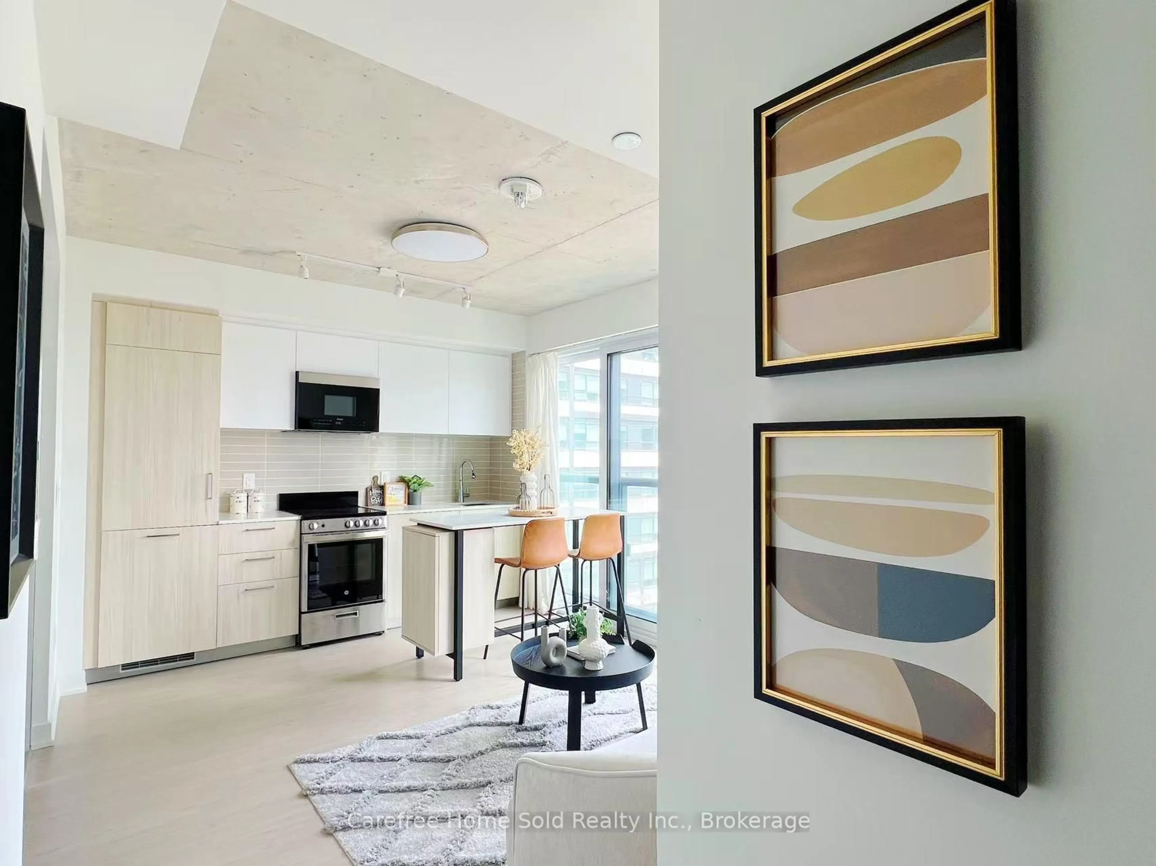 Open concept kitchen, ceramic/tile floor for 65 Mutual St #1601, Toronto Ontario M5B 0E5