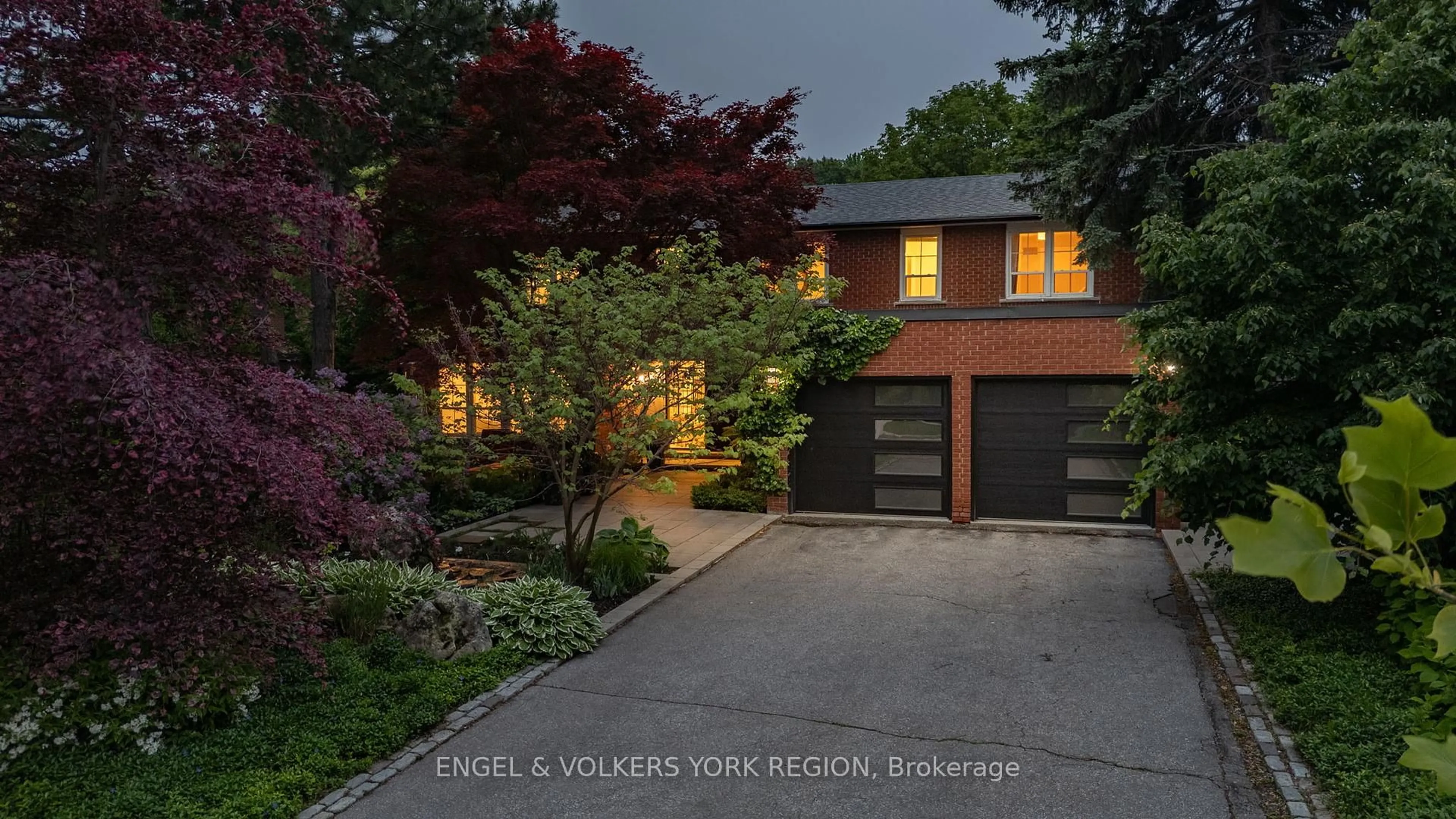 Unknown for 15 Silvergrove Rd, Toronto Ontario M5L 2N5