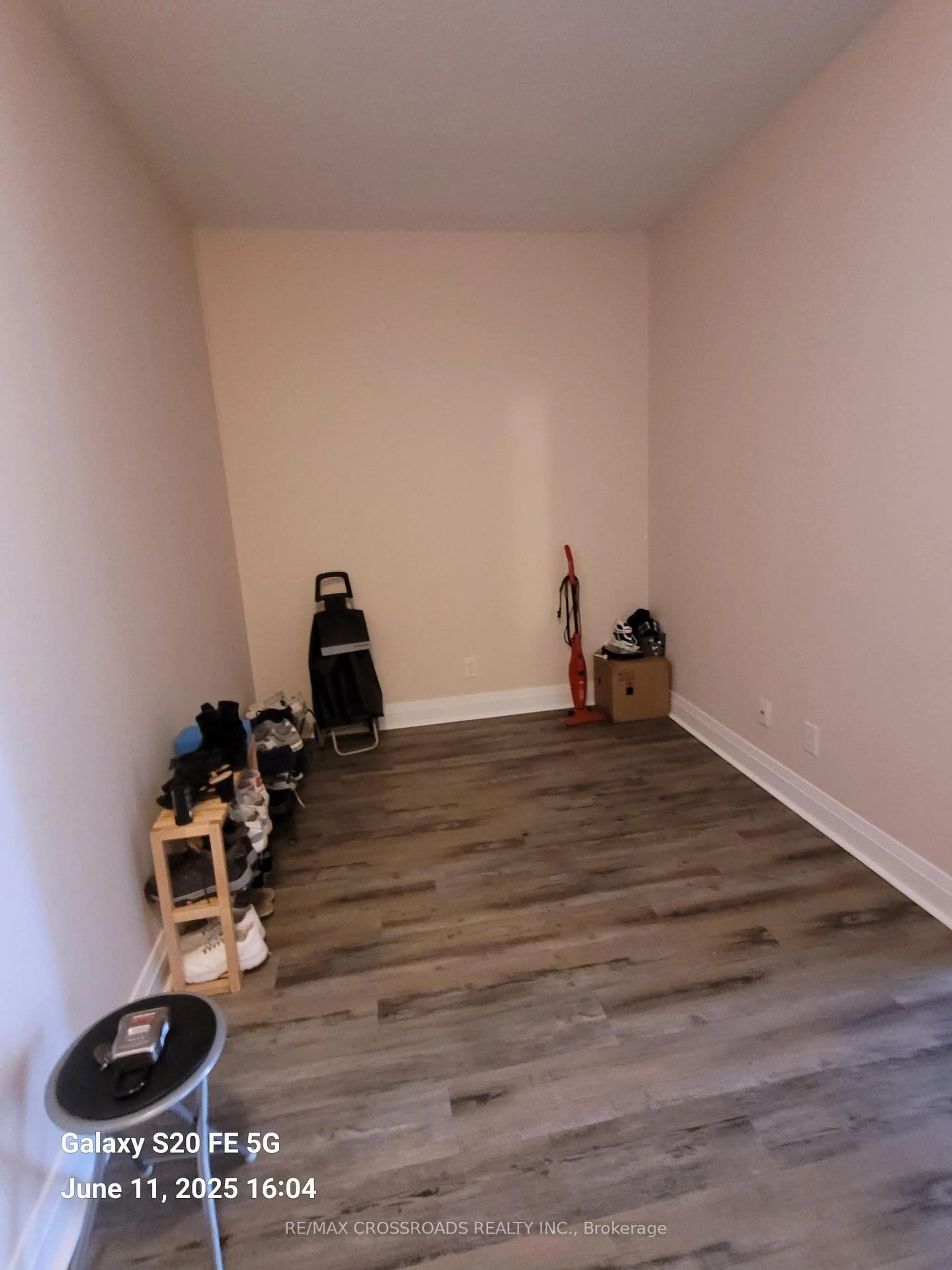 A pic of a room for 17 Kenaston Gdns #414, Toronto Ontario M2K 0B9