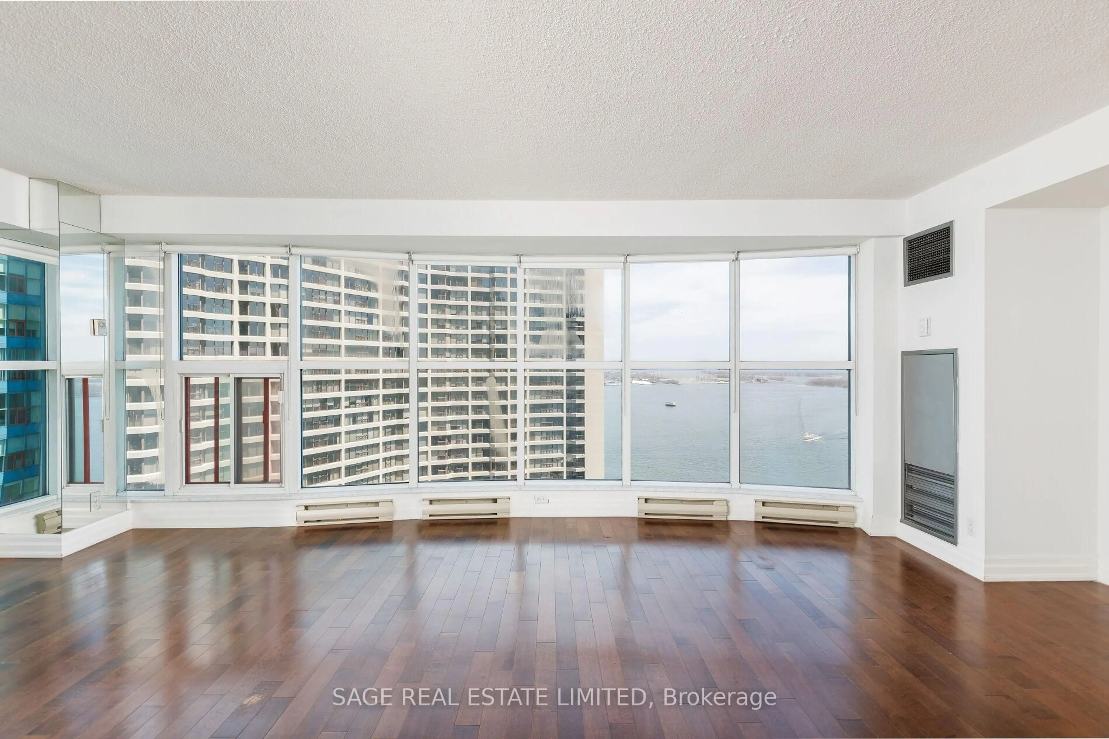 A pic of a room for 99 Harbour Sq #3002, Toronto Ontario M5J 2H2