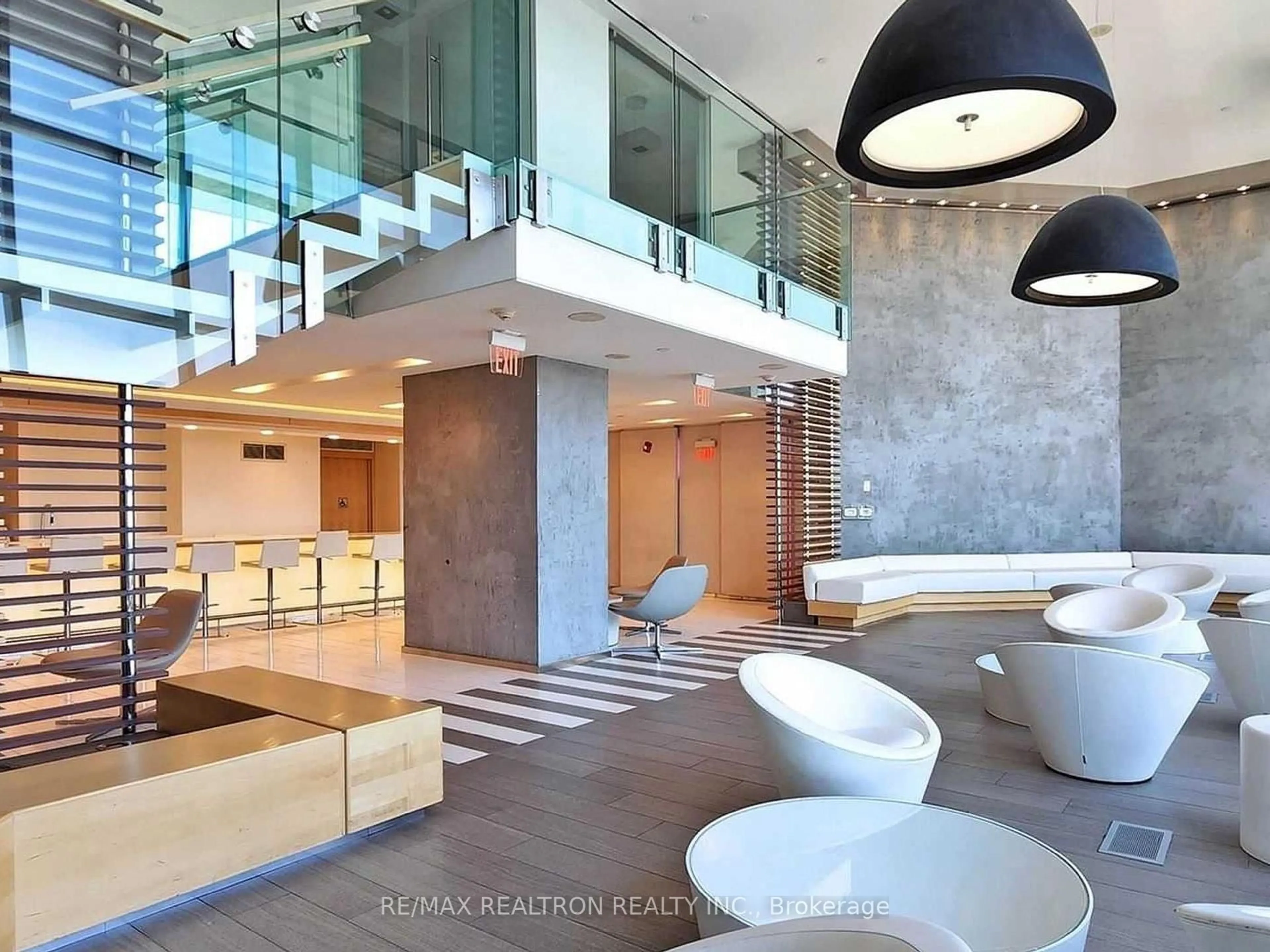 Indoor foyer for 45 Charles St #3907, Toronto Ontario M4Y 1S2
