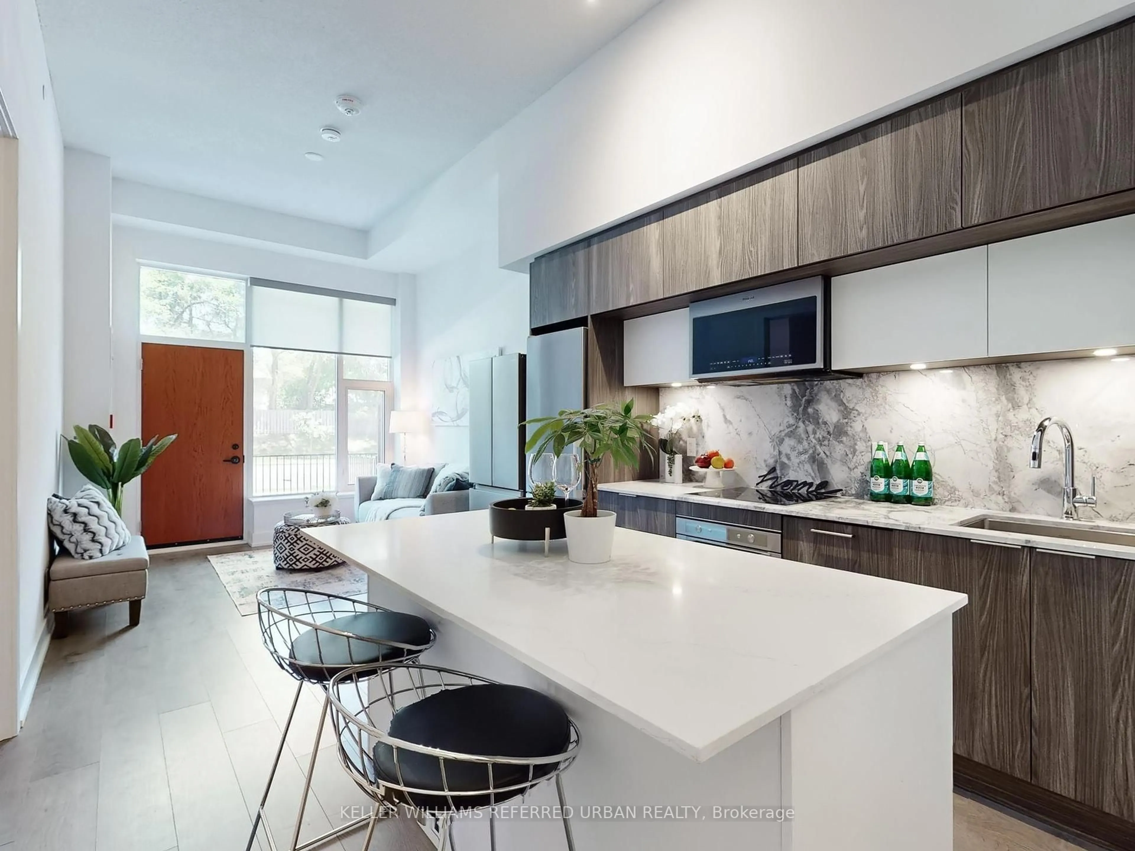 Contemporary kitchen, ceramic/tile floor for 25 Arda Grado Way #239, Toronto Ontario M2J 0H6