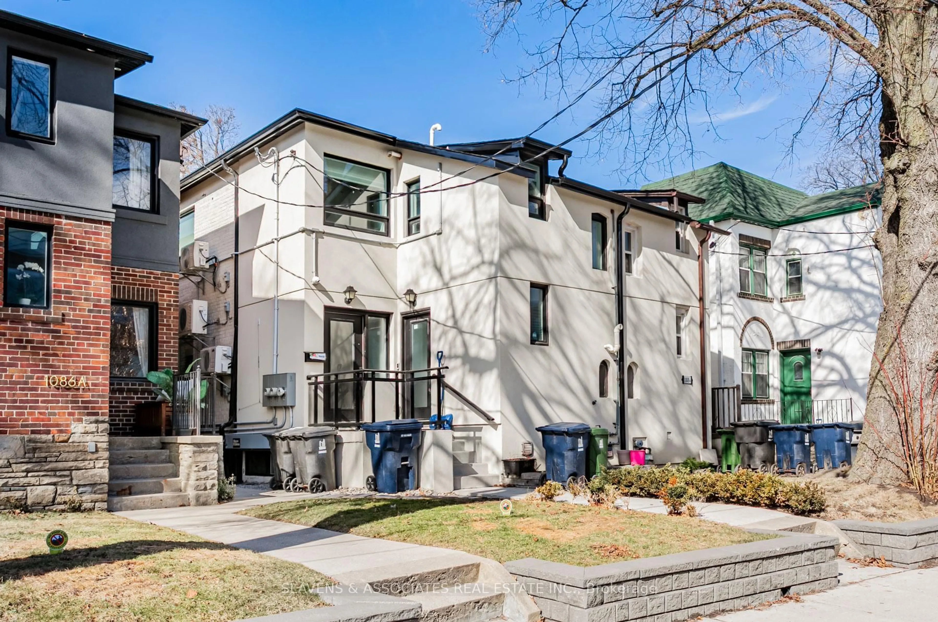 Home with brick exterior material, street for 1088 Avenue Rd, Toronto Ontario M5N 2E2
