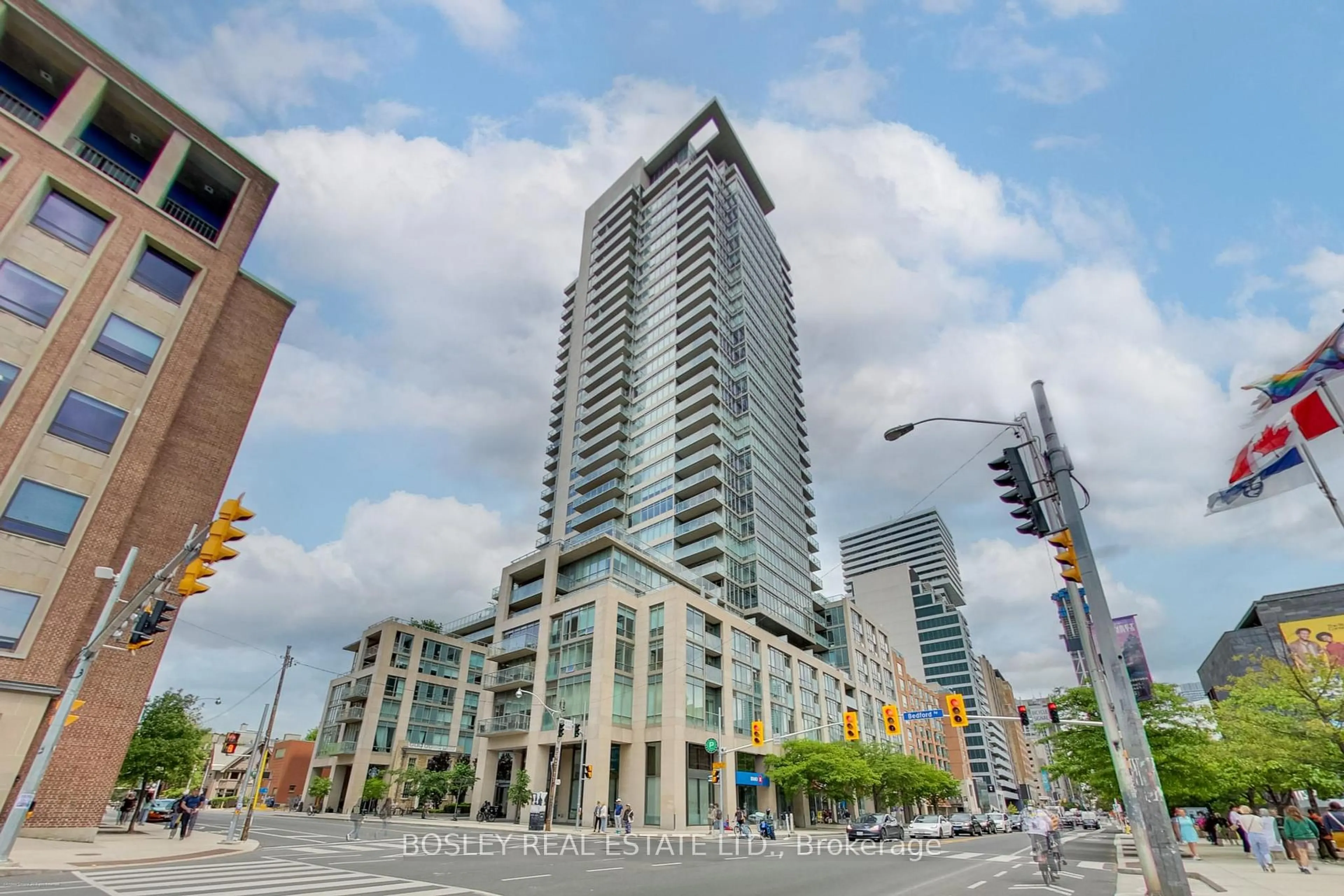 Unknown for 1 Bedford Rd #817, Toronto Ontario M5R 2B5