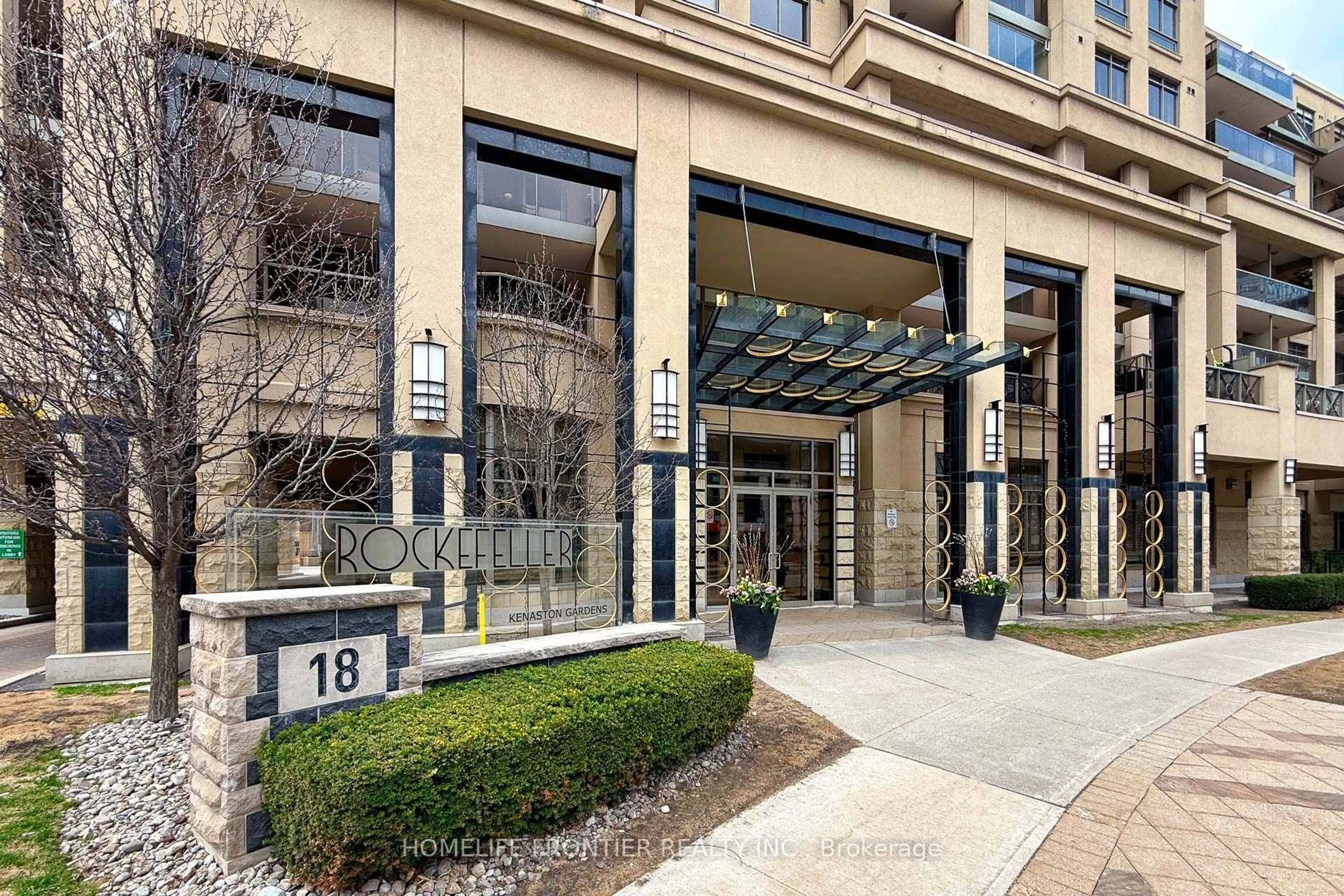 Indoor foyer for 18 Kenaston Gdns #1703, Toronto Ontario M2K 3C7