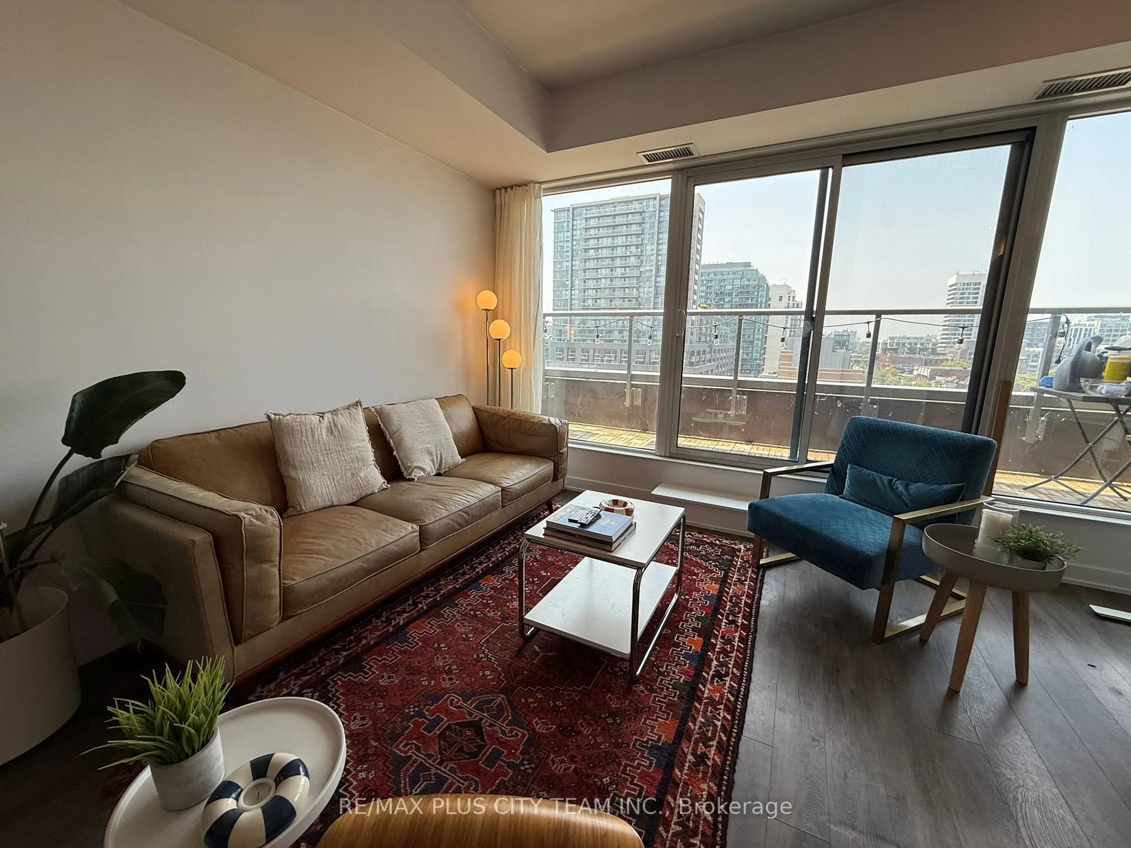 Living room with furniture, unknown for 106 Dovercourt Rd #805, Toronto Ontario M6J 0G4