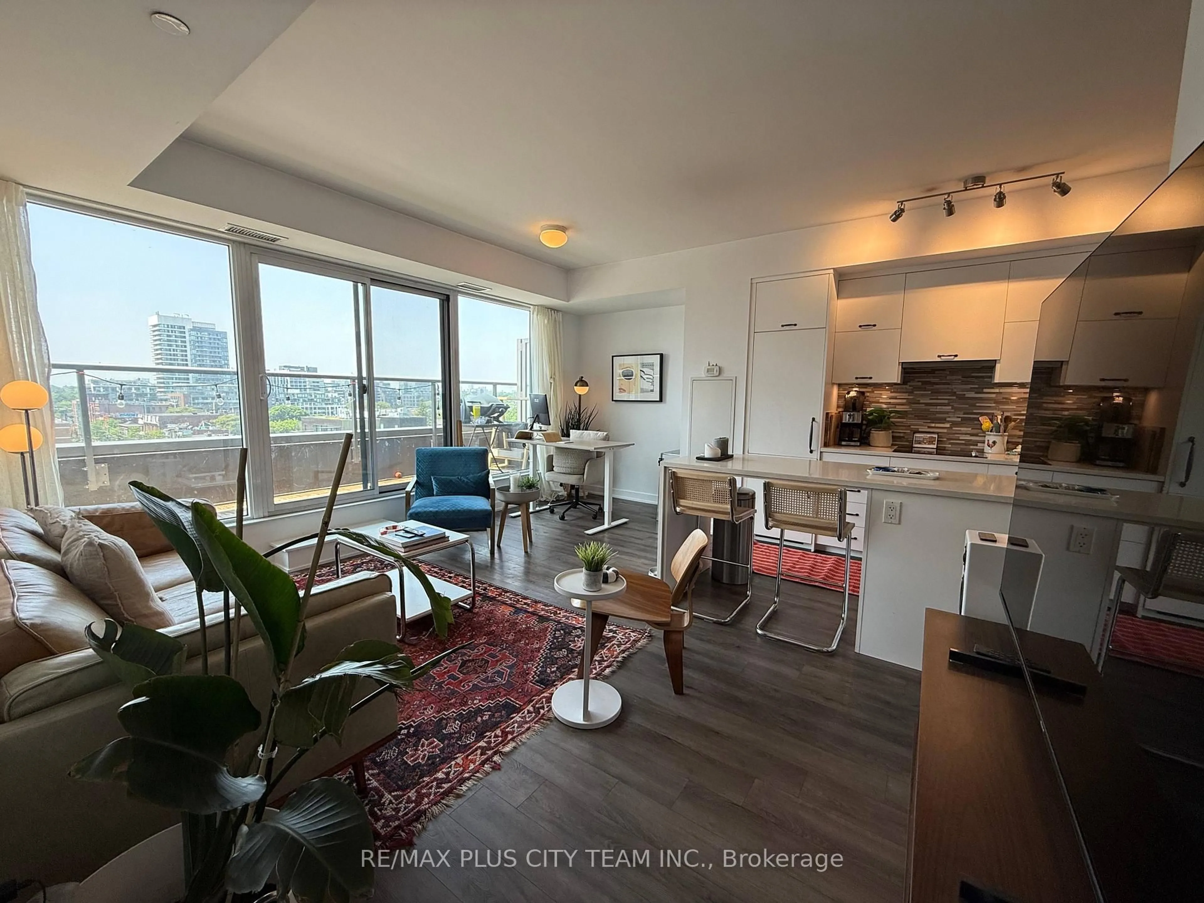 Living room with furniture, unknown for 106 Dovercourt Rd #805, Toronto Ontario M6J 0G4