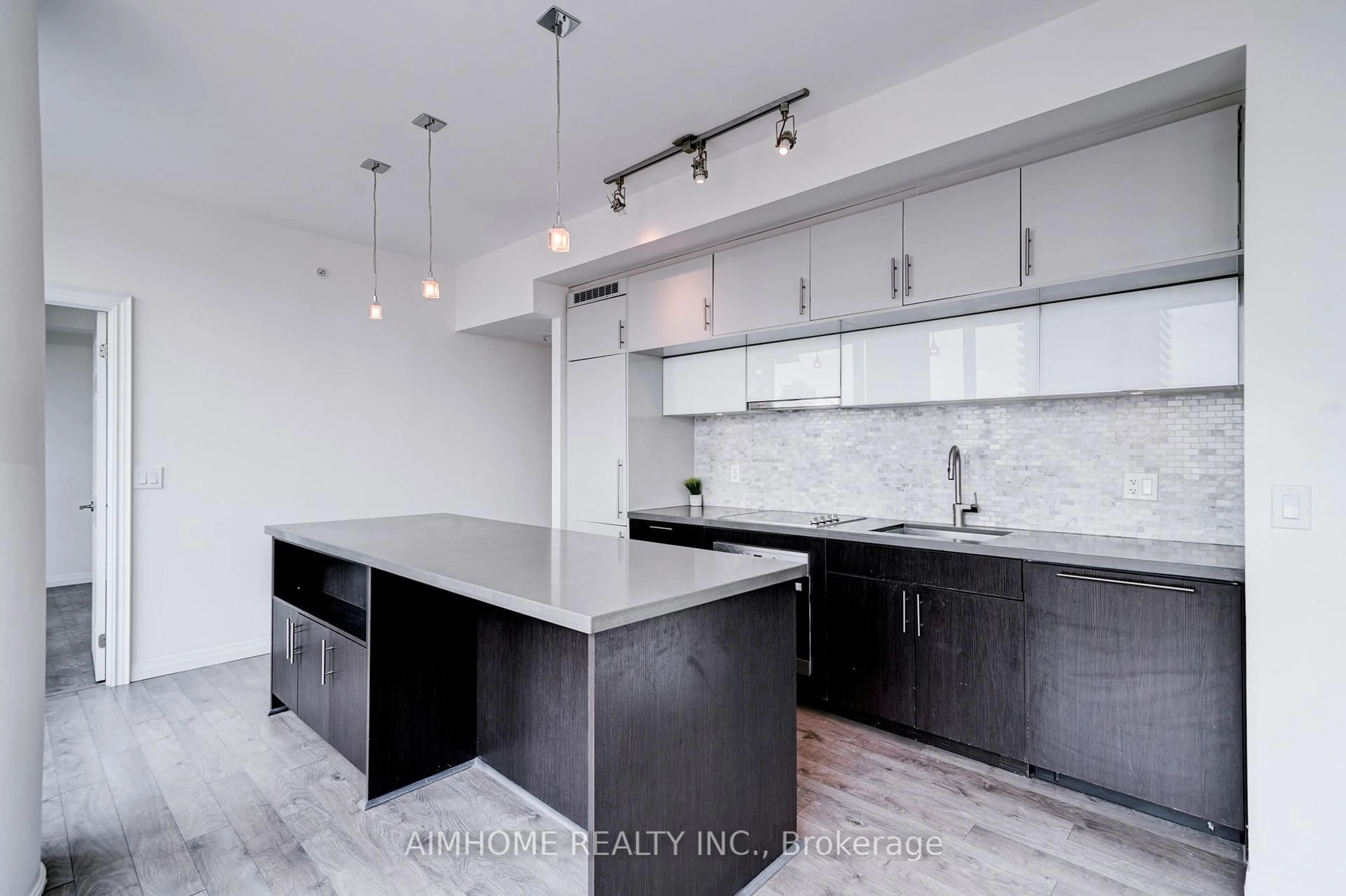 Contemporary kitchen, ceramic/tile floor for 8 Mercer St #2205, Toronto Ontario M5V 0C4