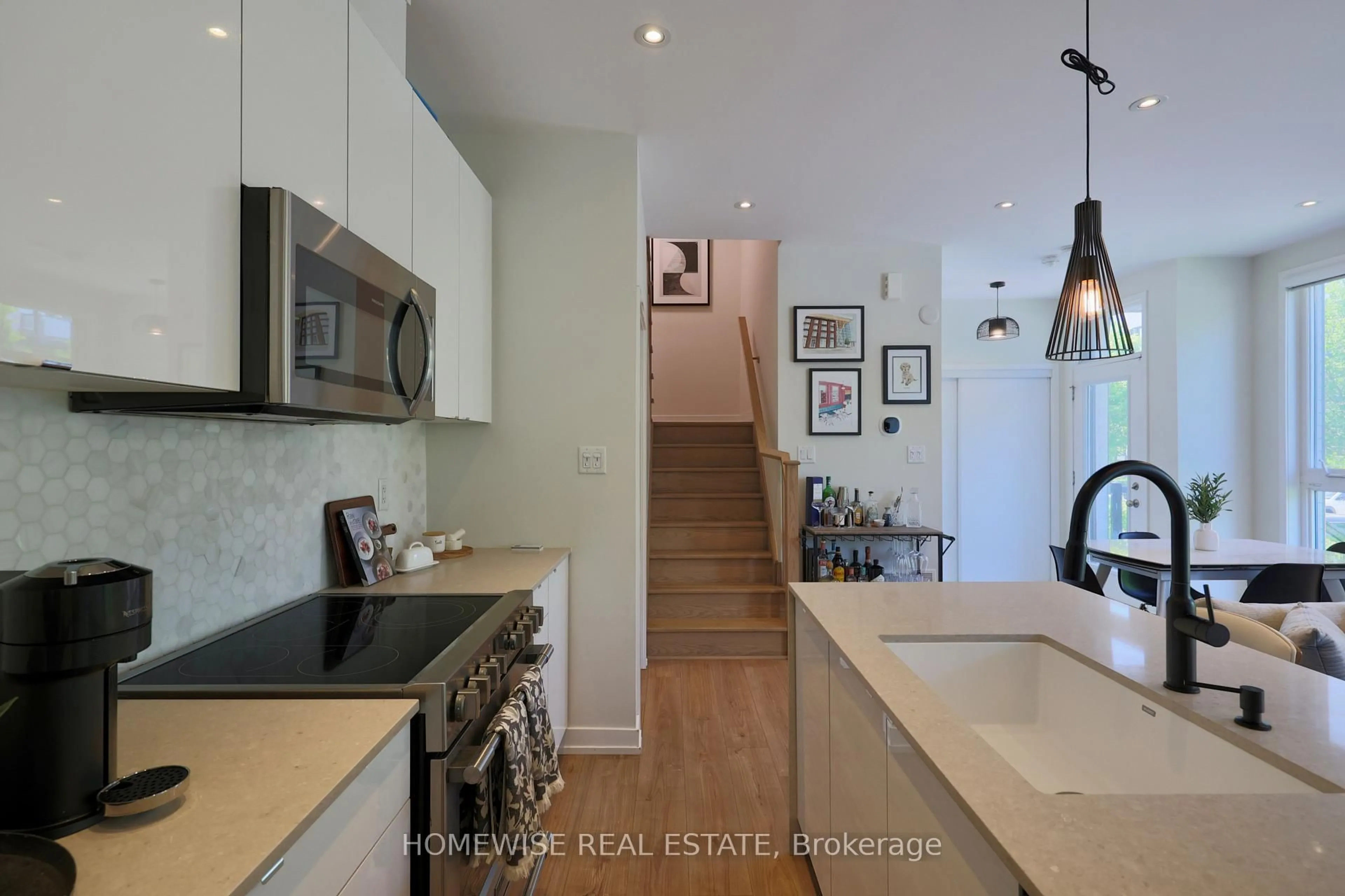 Unknown for 39 Florence St #TH3, Toronto Ontario M6K 1P4