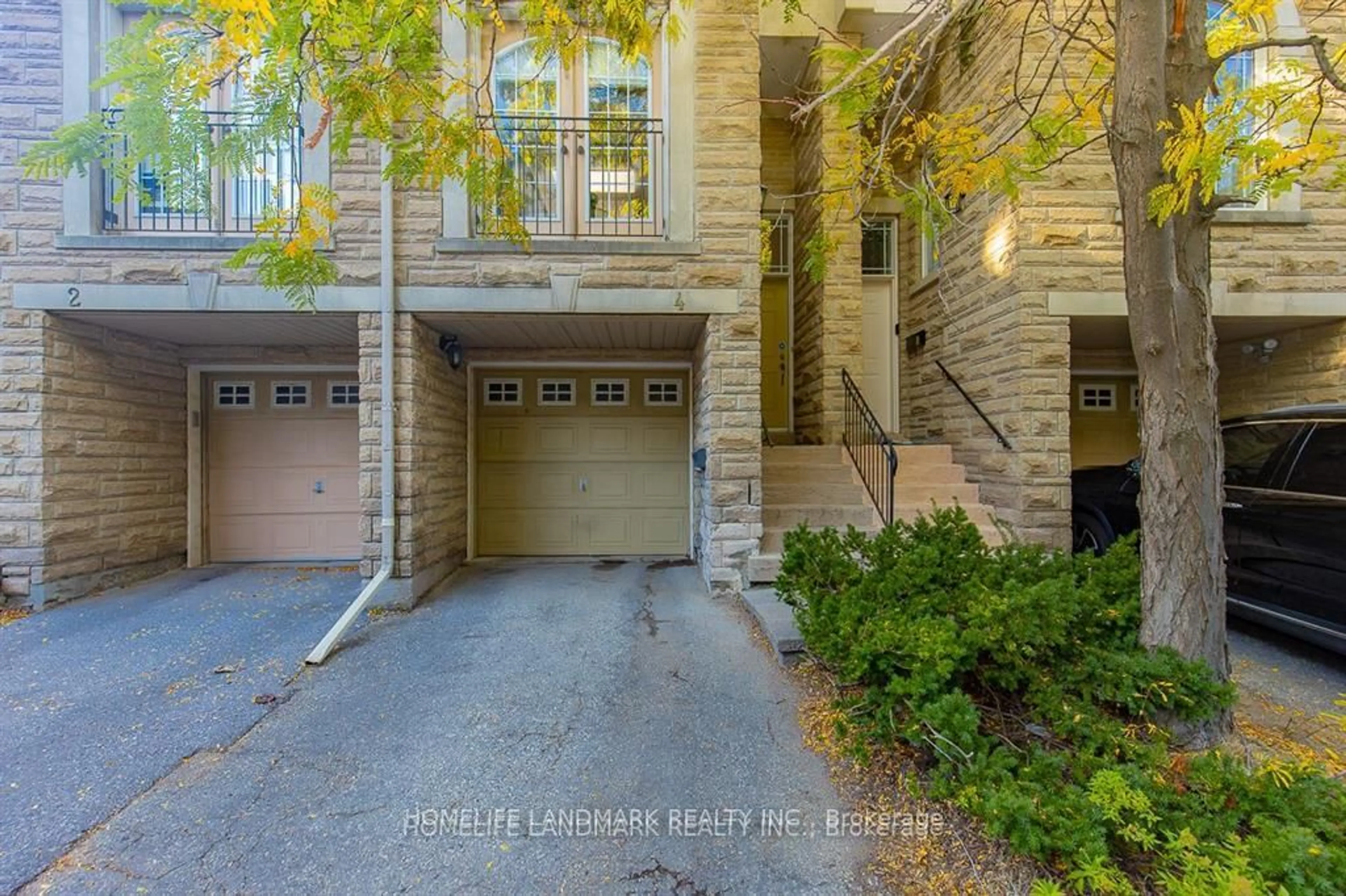 Unknown for 4 William Poole Way, Toronto Ontario M2N 7A7