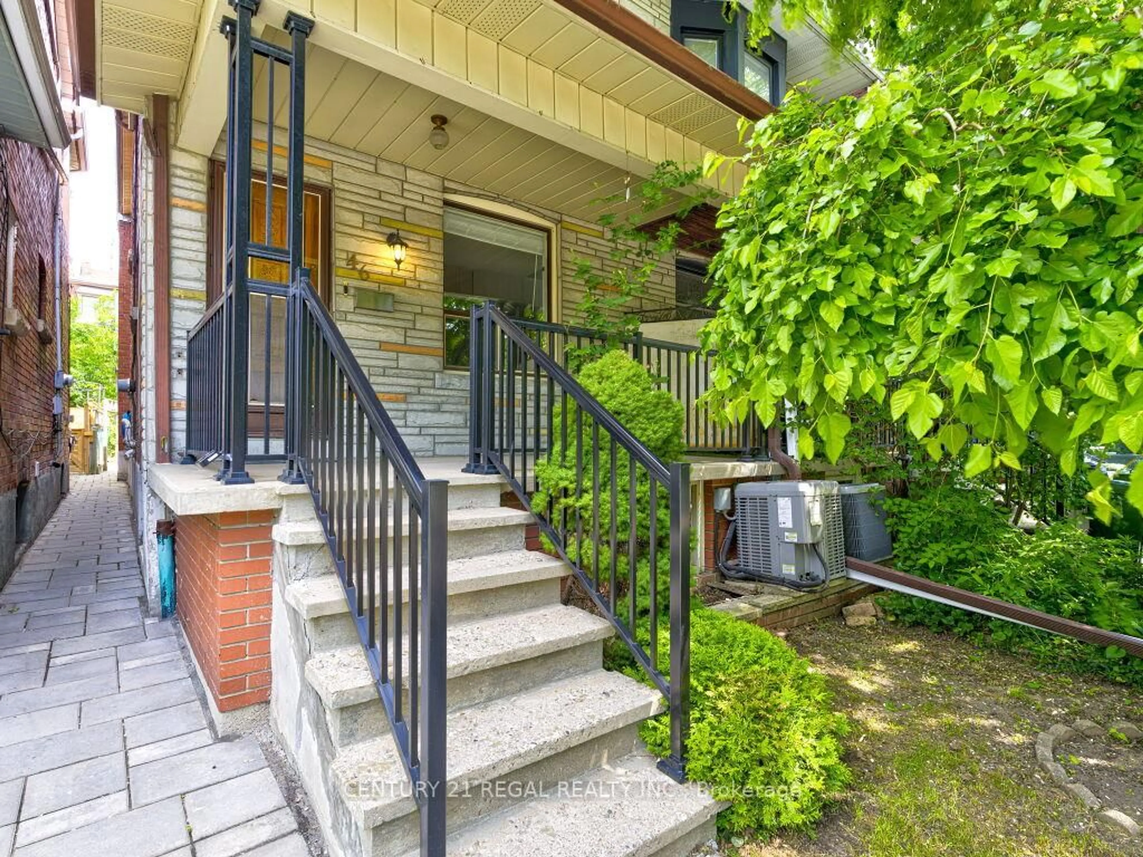 Unknown for 46 Marchmount Rd, Toronto Ontario M6G 2A9