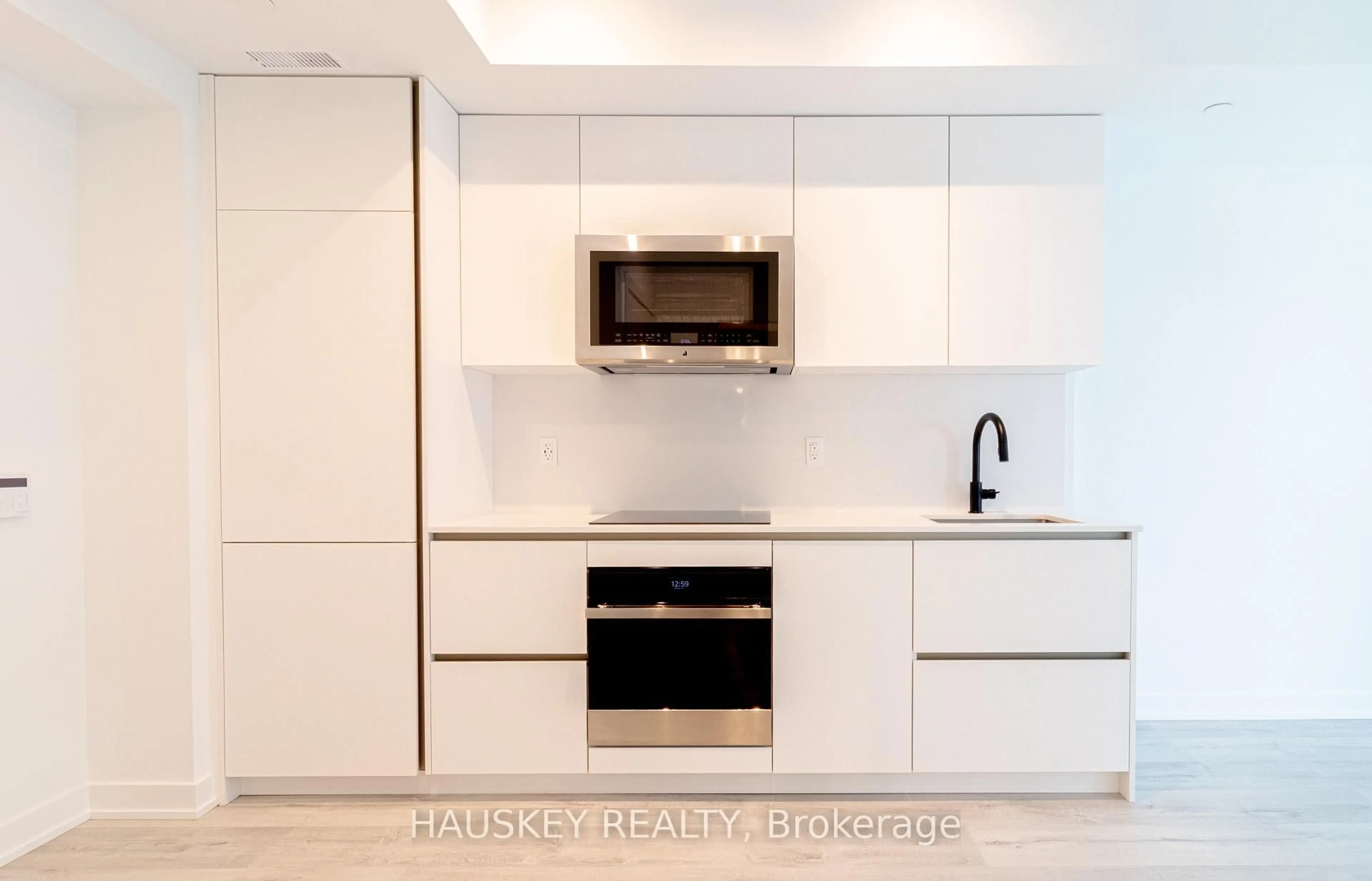 Open concept kitchen, unknown for 327 King St #3004, Toronto Ontario M5V 1J5
