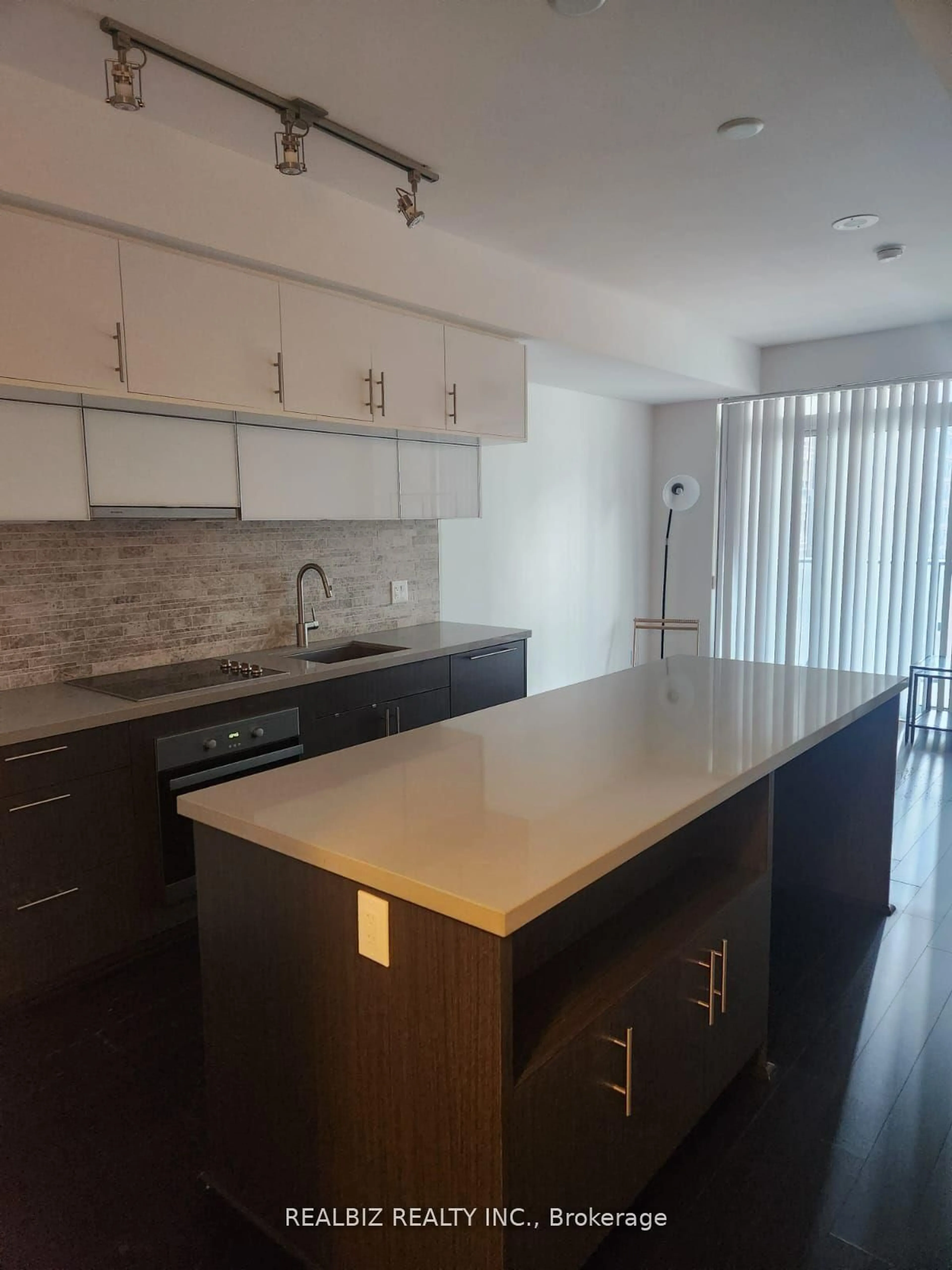 Open concept kitchen, unknown for 8 Mercer St #1209, Toronto Ontario M5V 0C4
