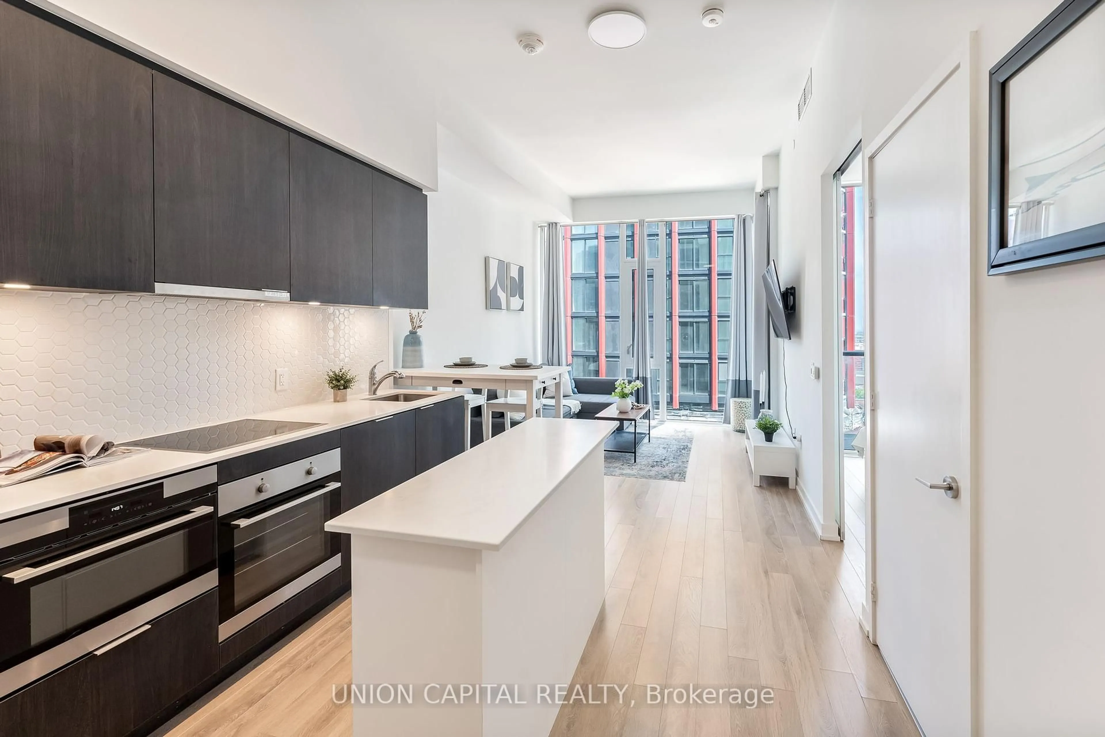 Open concept kitchen, unknown for 158 Front St #1313, Toronto Ontario M5A 0K9