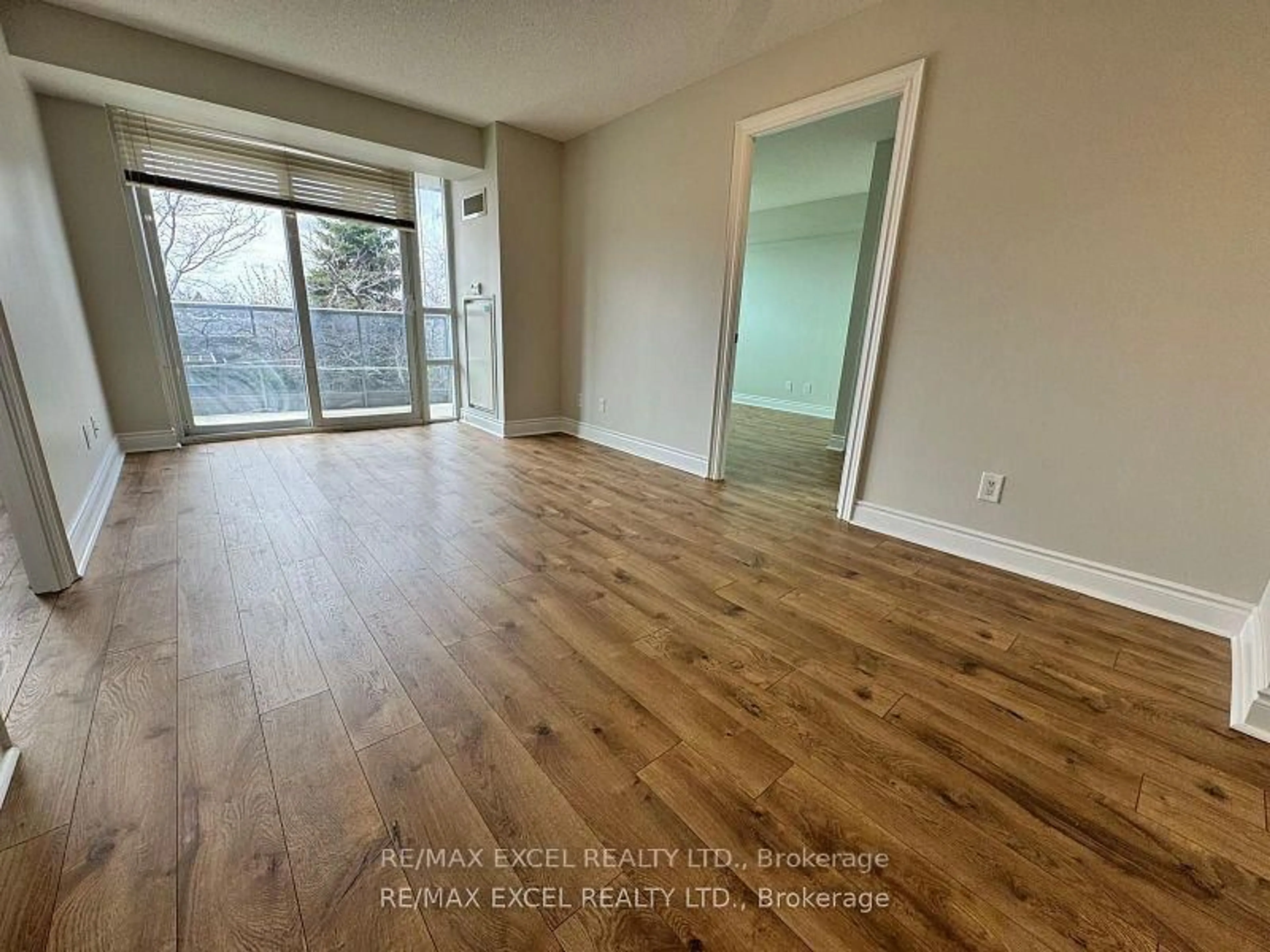 A pic of a room for 25 Greenview Ave #428, Toronto Ontario M2M 0A5
