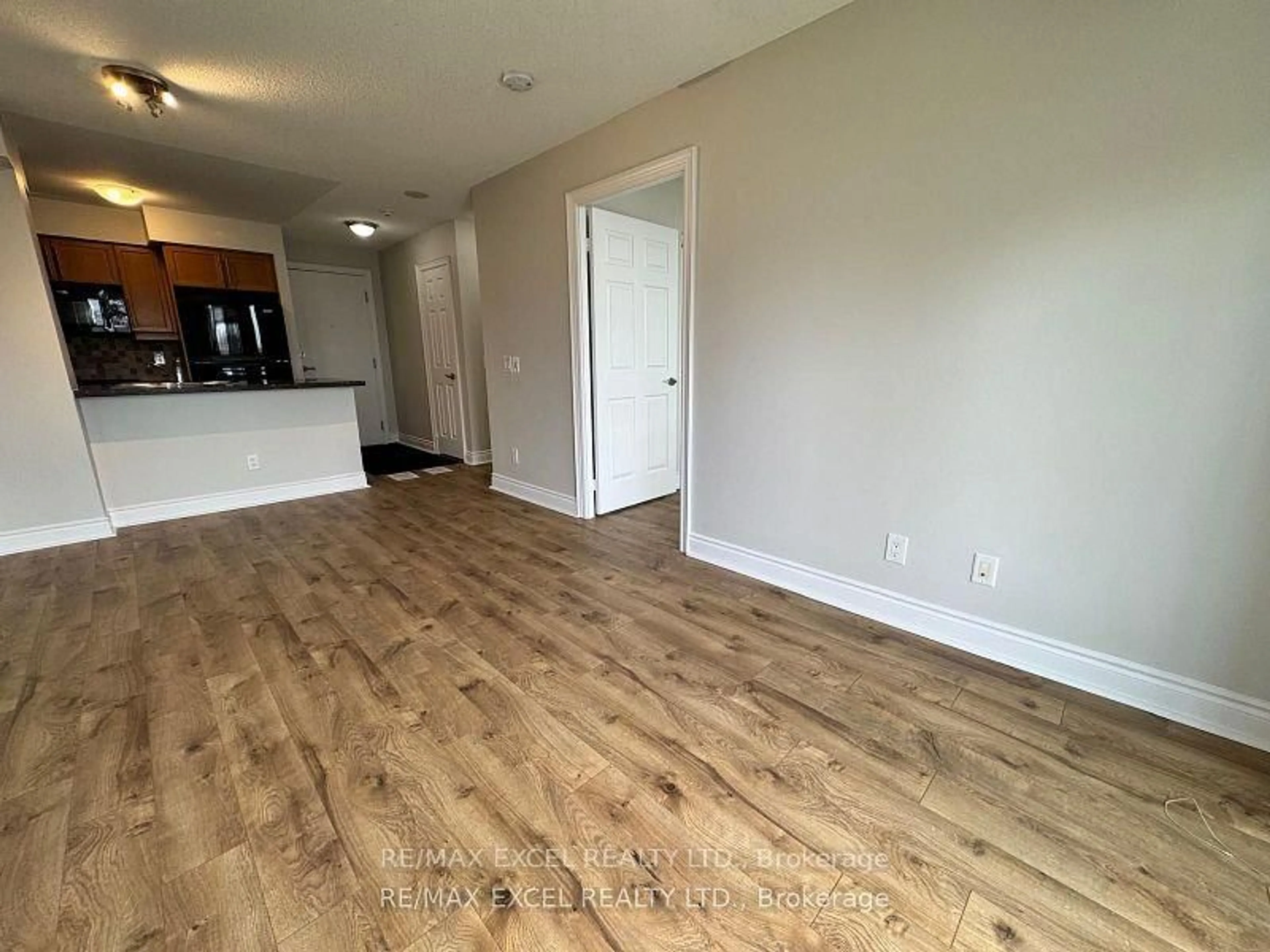 A pic of a room for 25 Greenview Ave #428, Toronto Ontario M2M 0A5