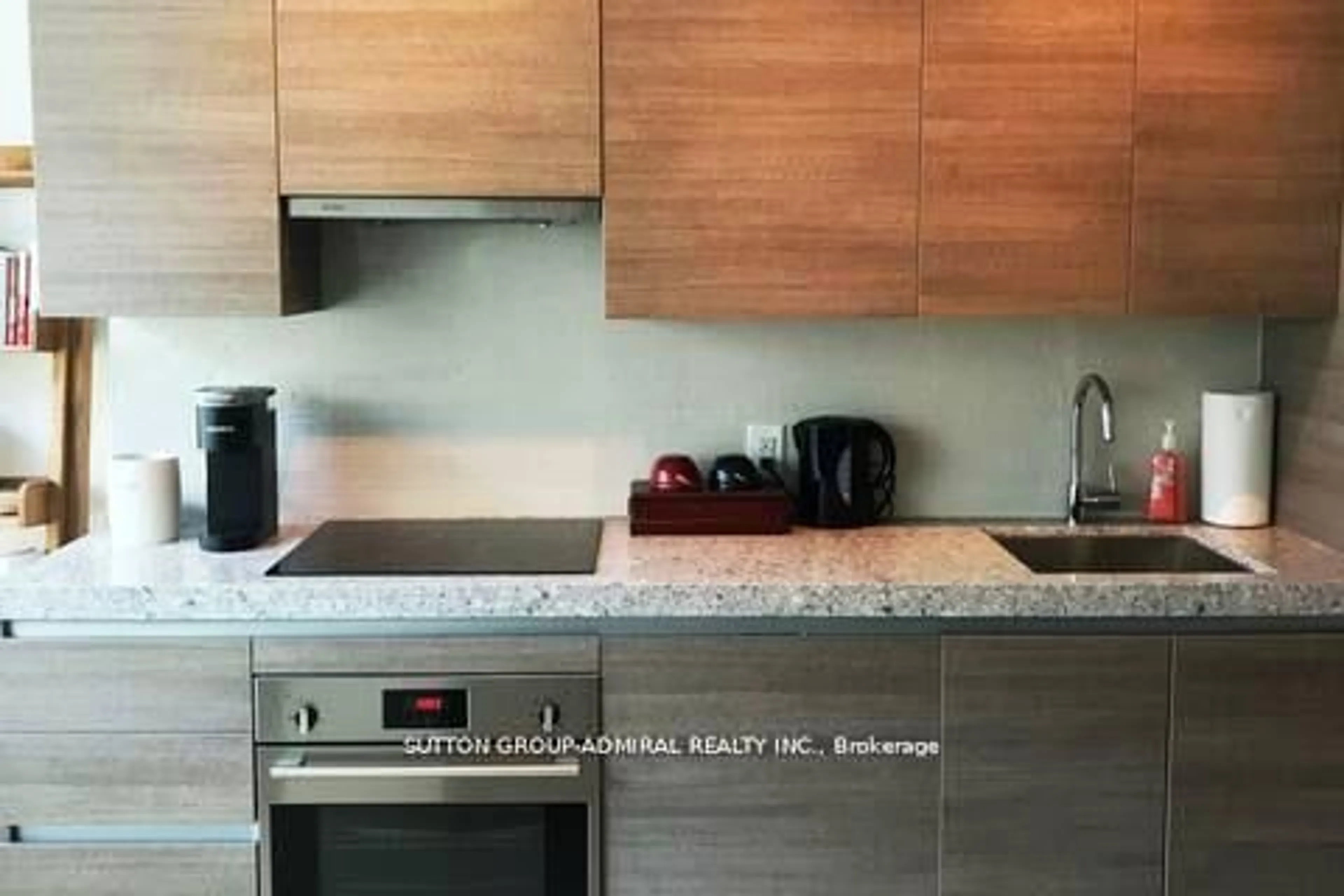 Standard kitchen, unknown for 629 King St #329, Toronto Ontario M5V 0G9