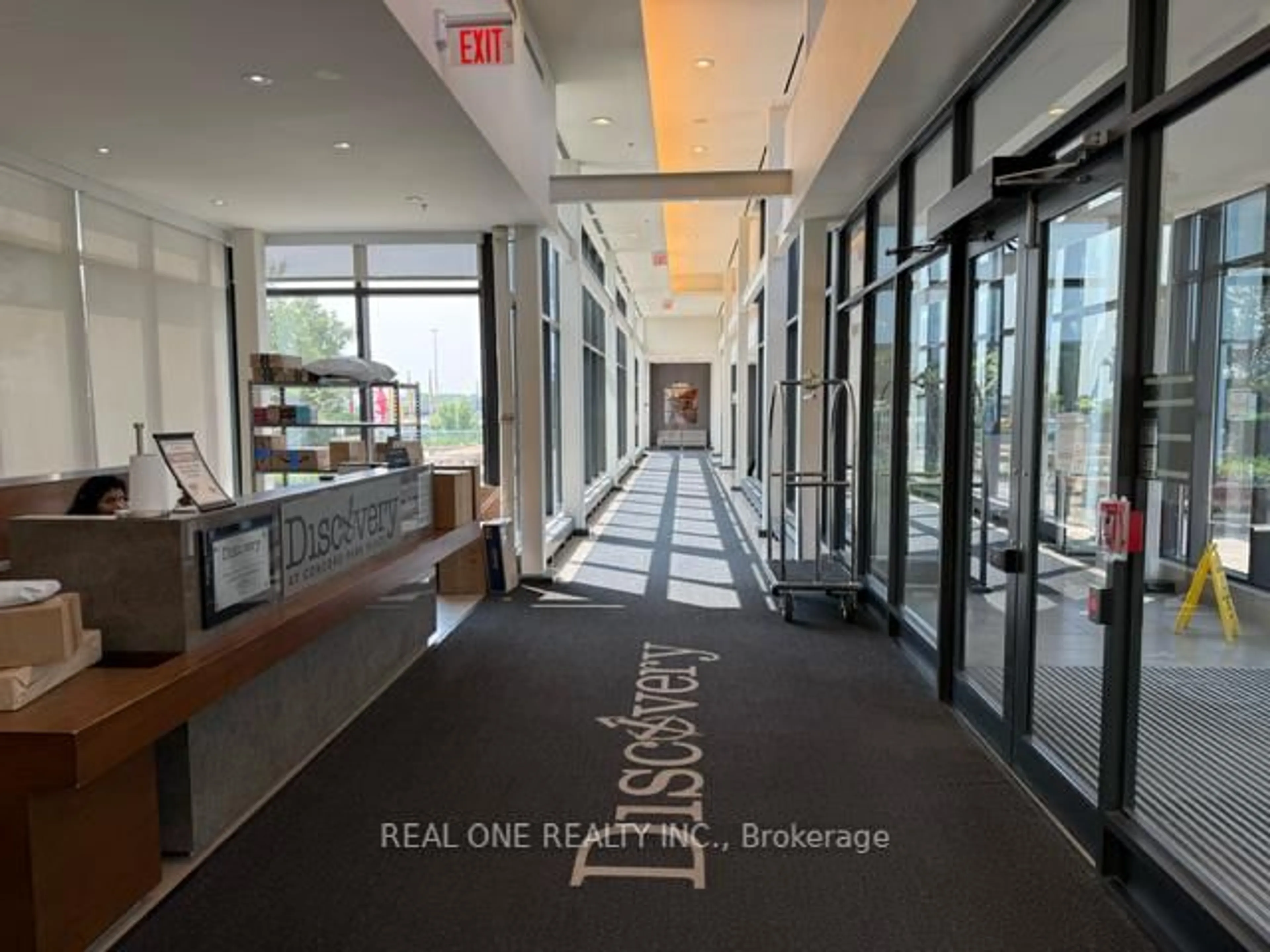 Indoor foyer for 33 Singer Crt #1203, Toronto Ontario M2K 0B4