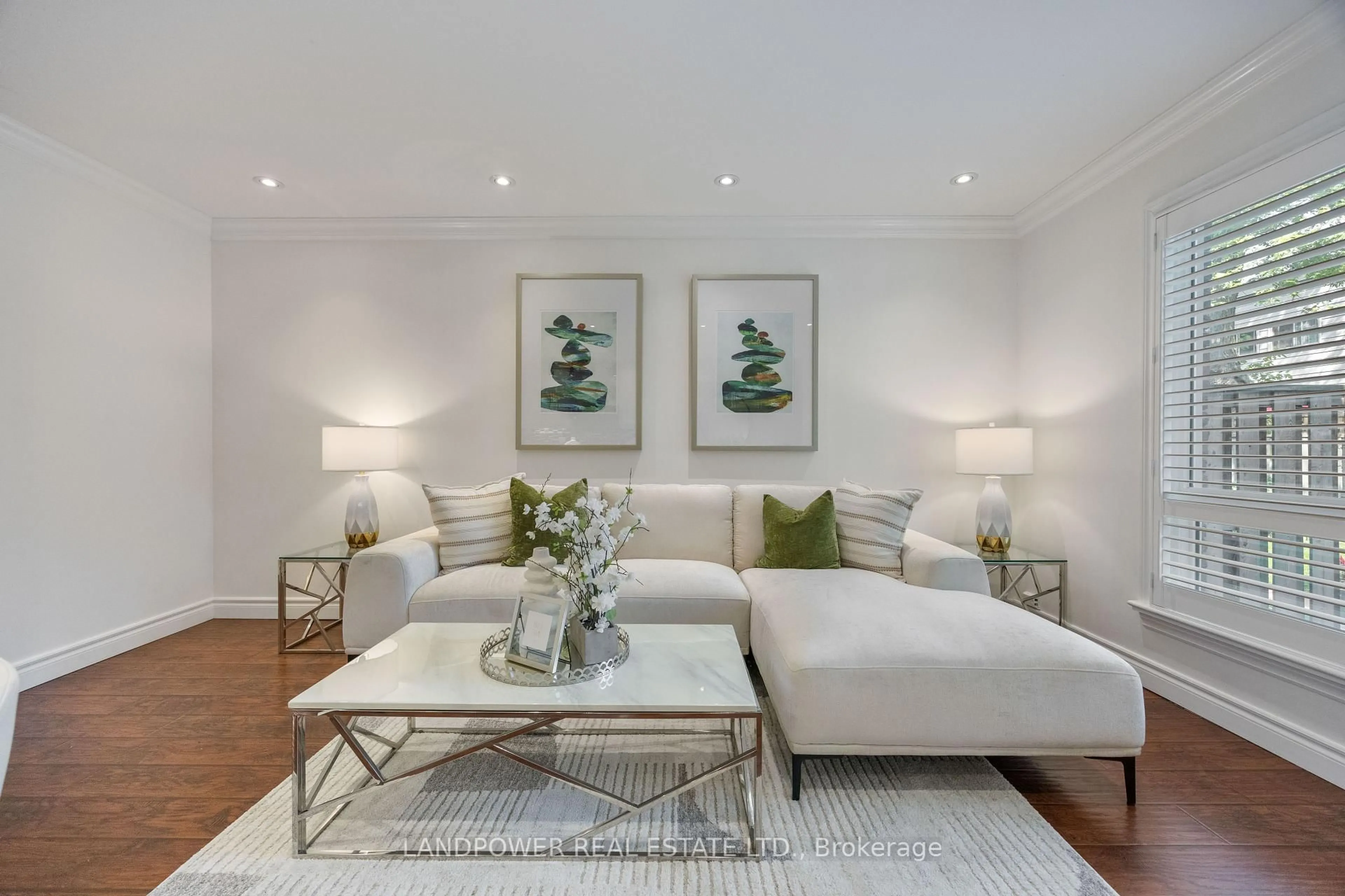 Living room with furniture, unknown for 3 Thorny Vineway, Toronto Ontario M2J 4J1