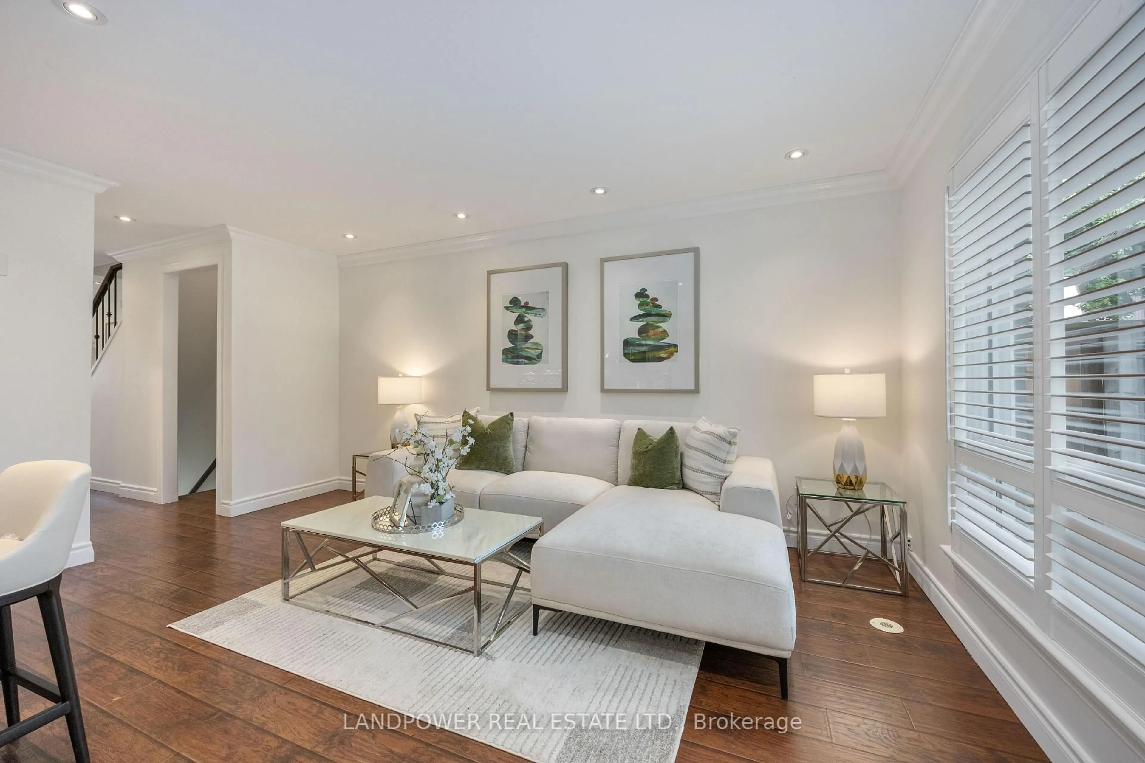 Living room with furniture, wood/laminate floor for 3 Thorny Vineway, Toronto Ontario M2J 4J1