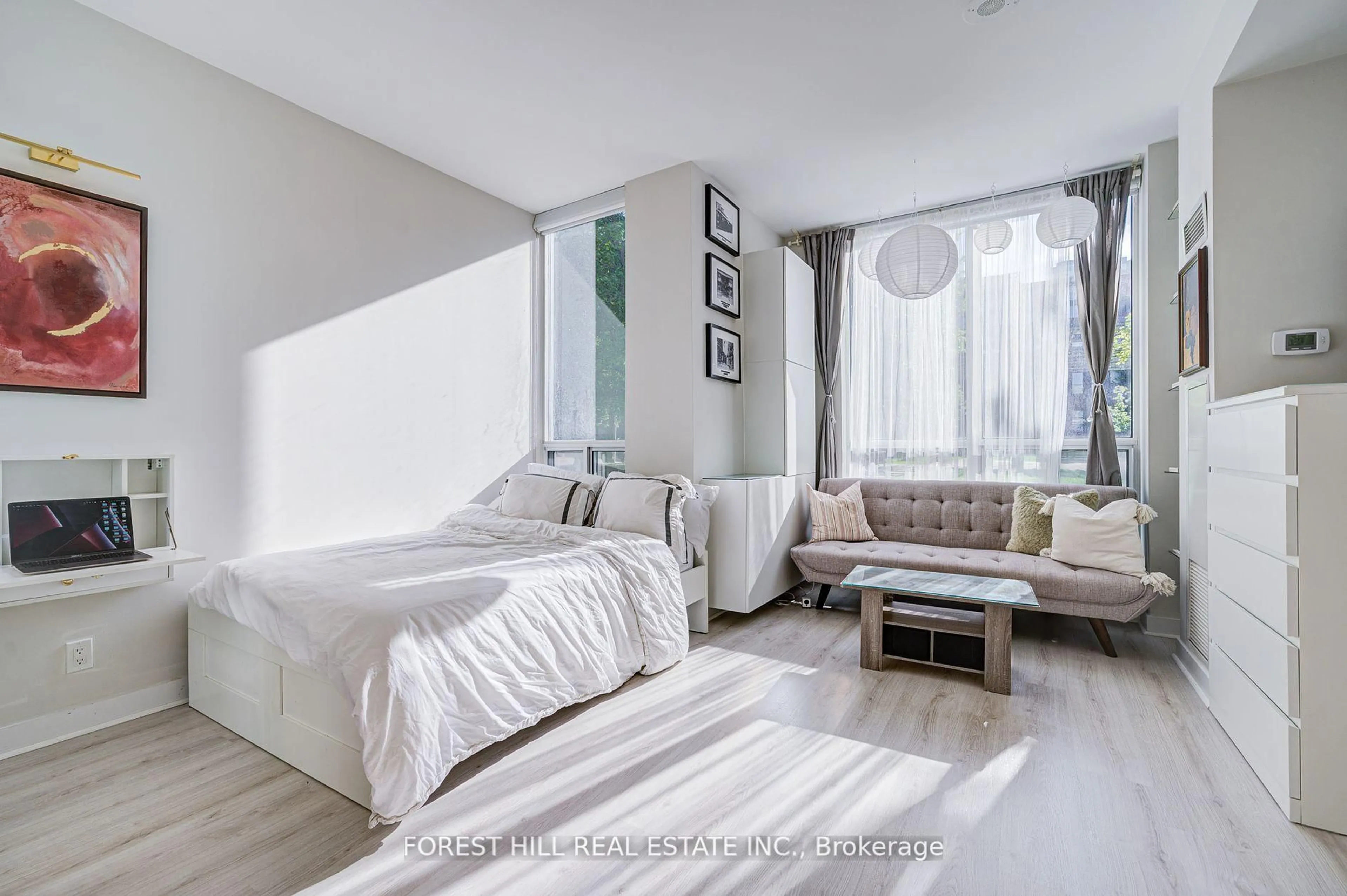 Living room with furniture, unknown for 1005 King St #122, Toronto Ontario M6K 3M8