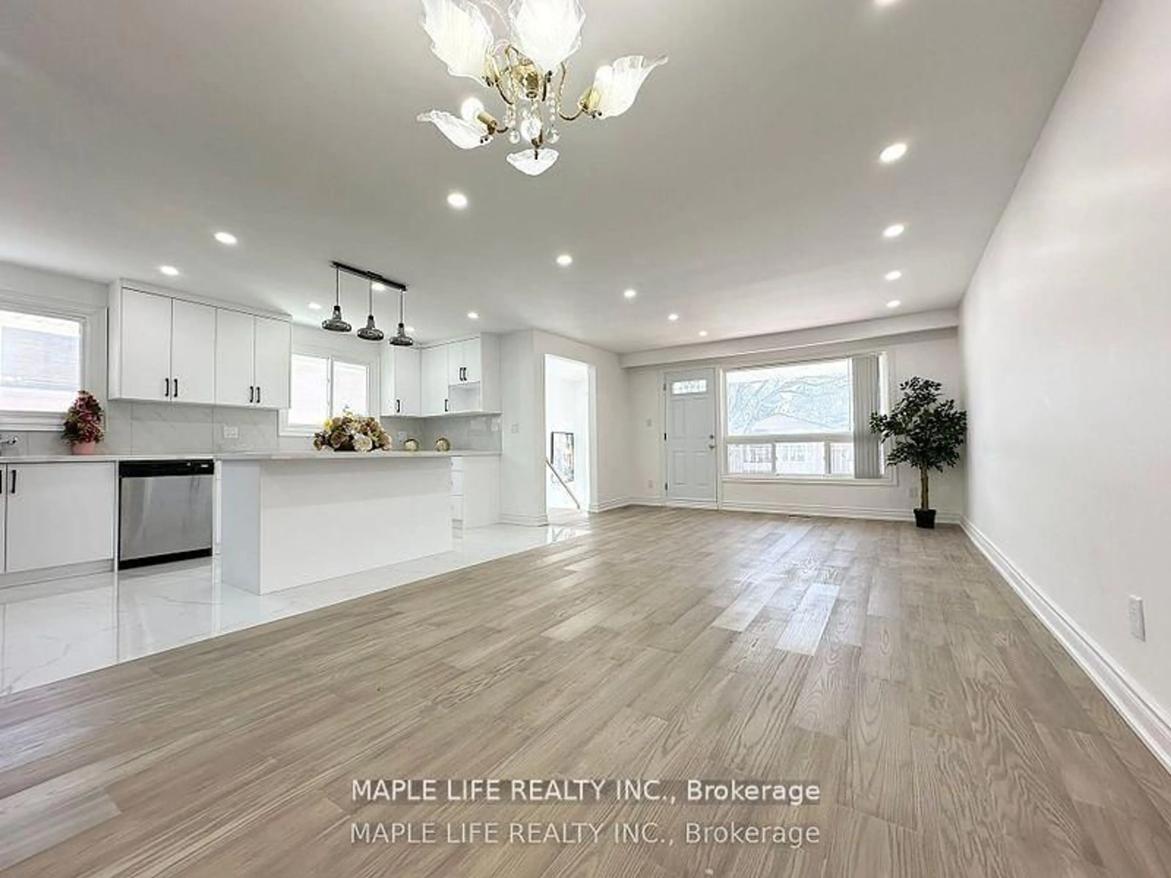 Open concept kitchen, ceramic/tile floor for 55 James Gray Dr, Toronto Ontario M2H 1N8