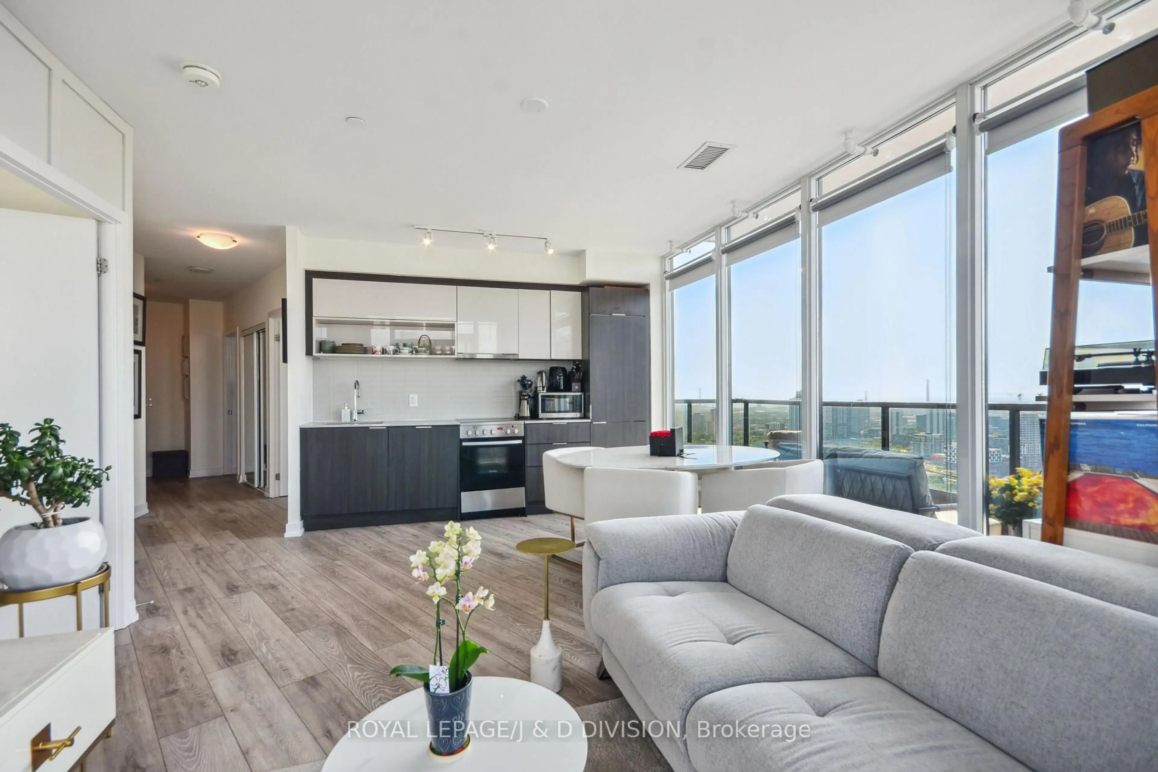 Unknown for 159 Wellesley St #3008, Toronto Ontario M4Y 0H5