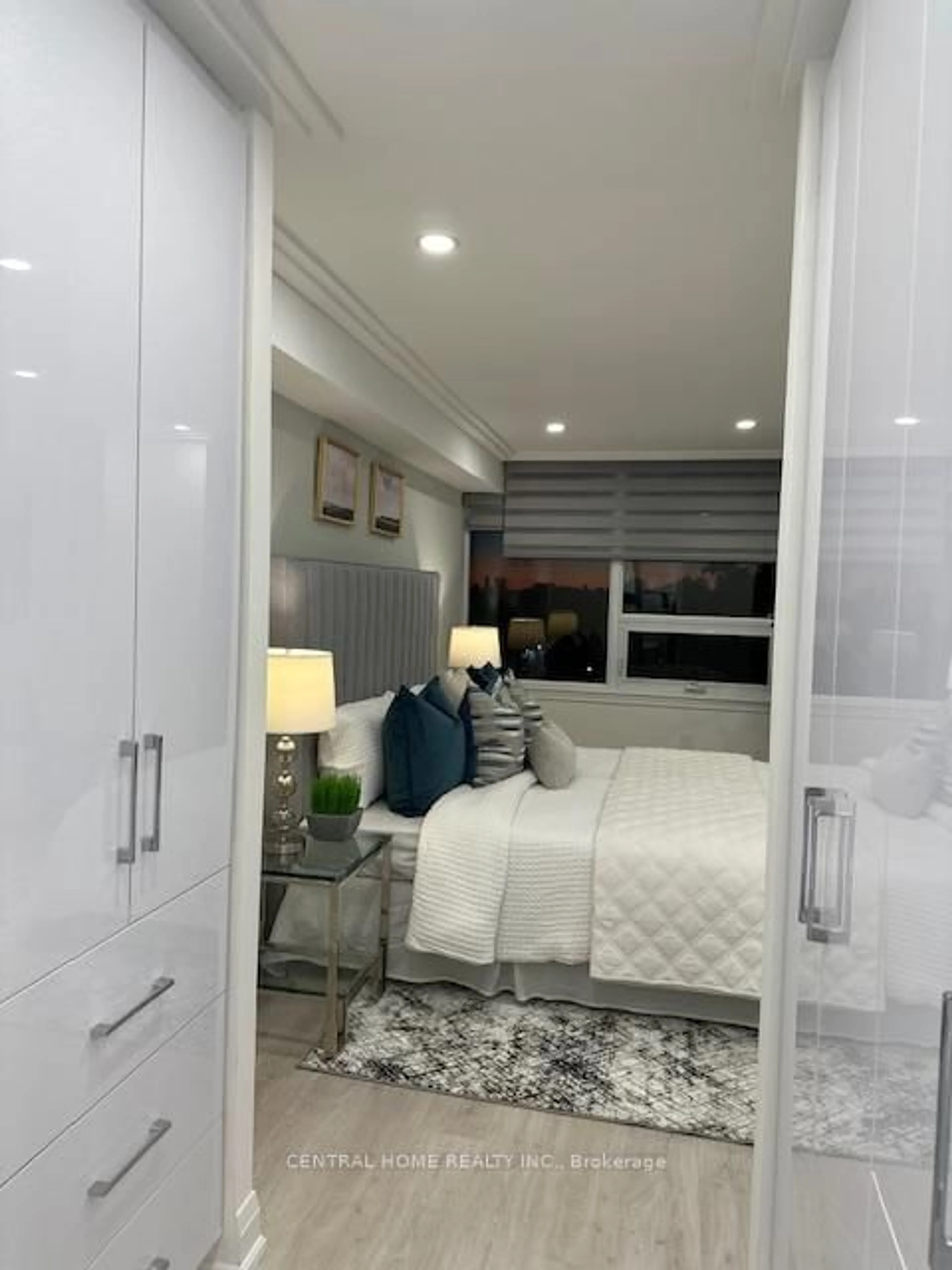 Bedroom with bed, unknown for 55 Skymark Dr #605, Toronto Ontario M2H 3N4