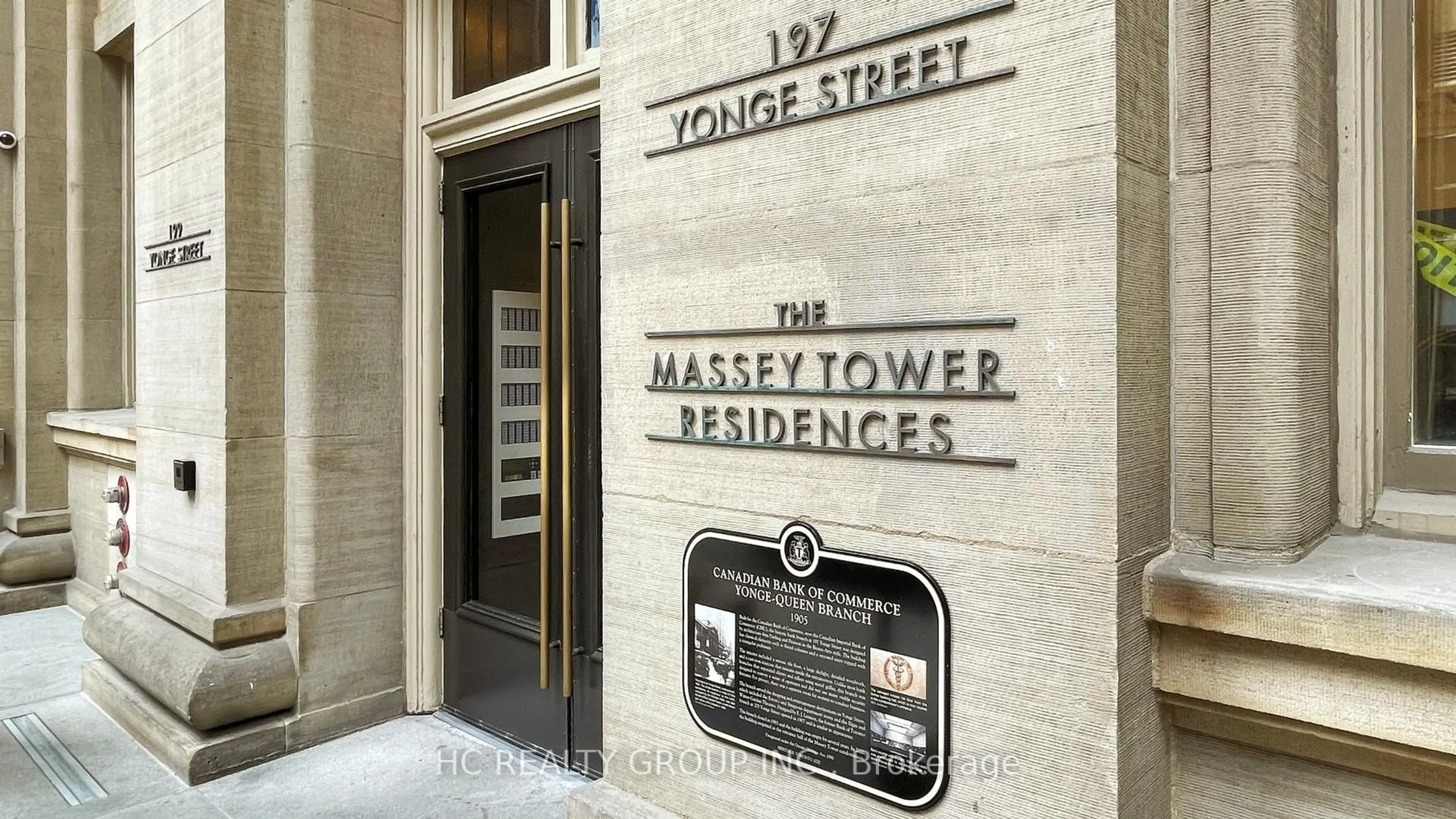 Indoor foyer for 197 Yonge St #2005, Toronto Ontario M5B 0C1
