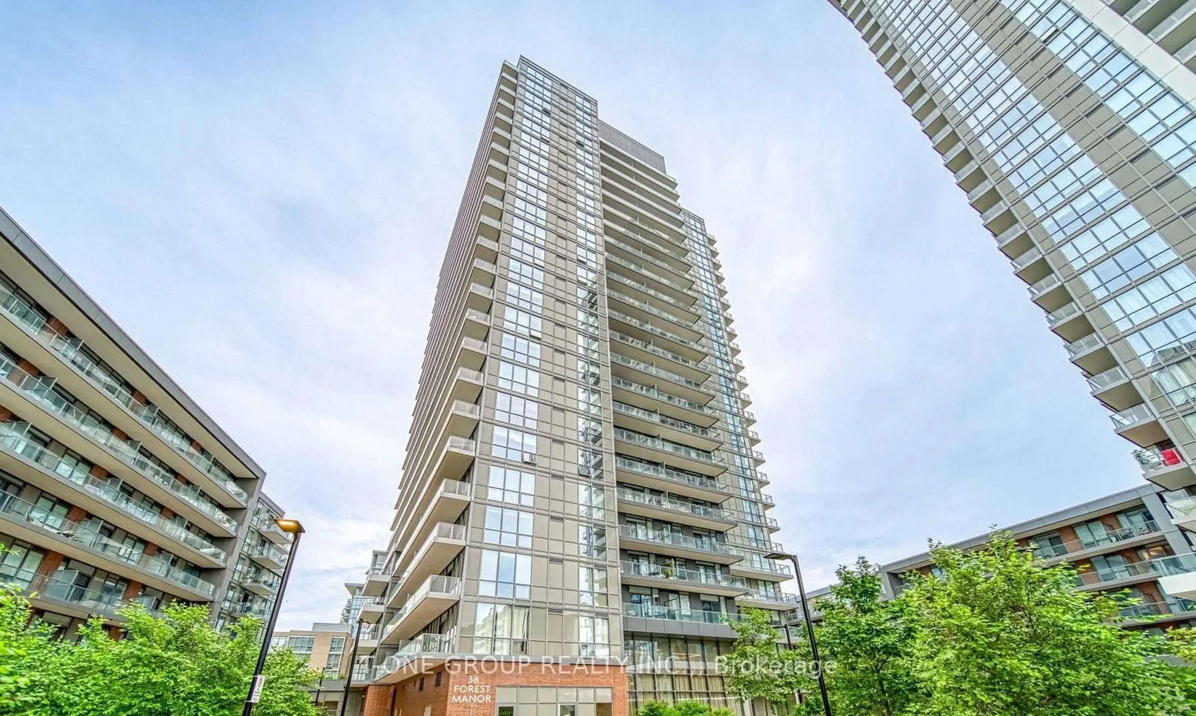 Patio, building for 38 Forest Manor Rd #1207, Toronto Ontario M2J 1M1