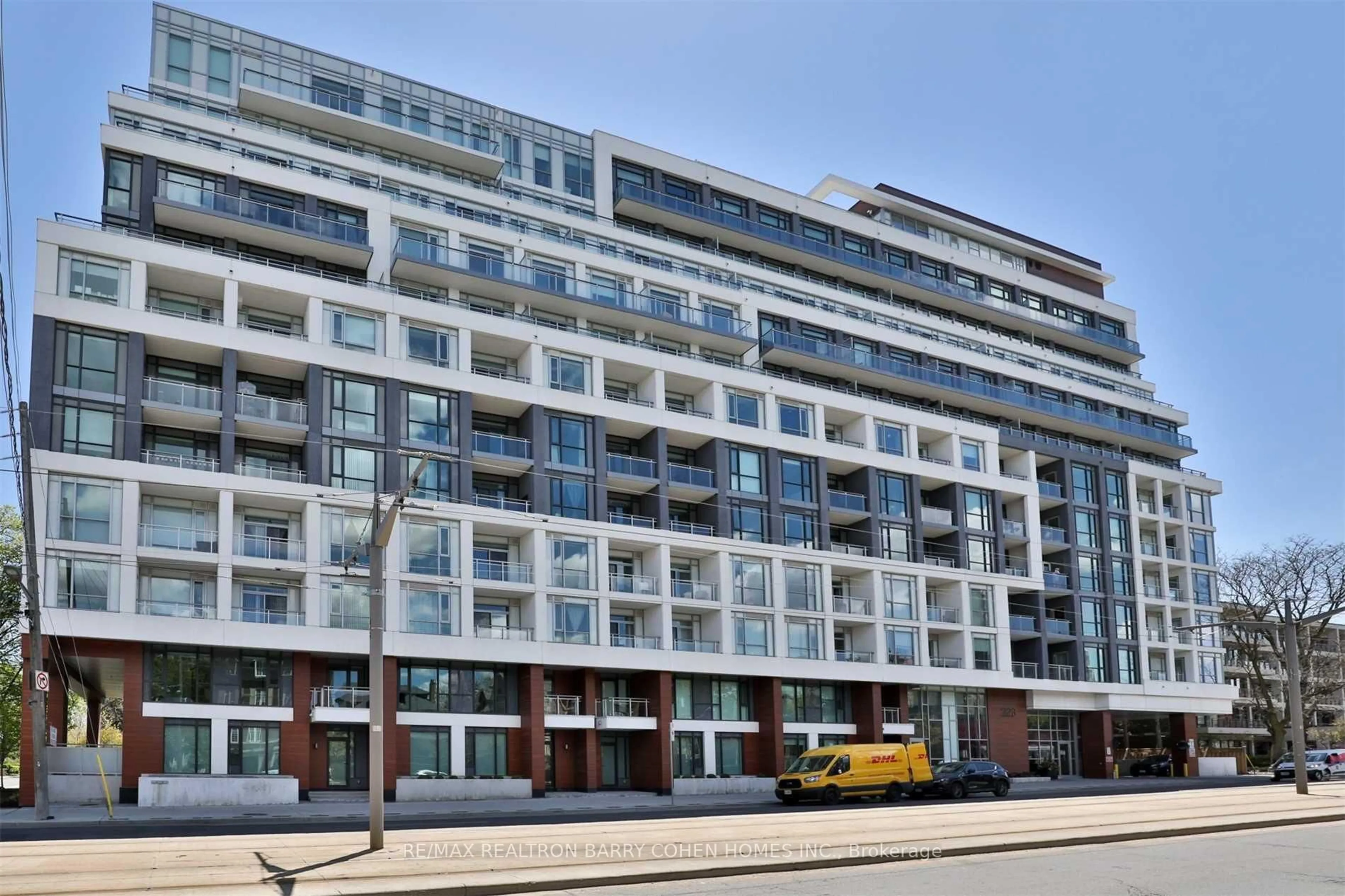 Unknown for 223 St Clair Ave #Th103, Toronto Ontario M4V 1R3